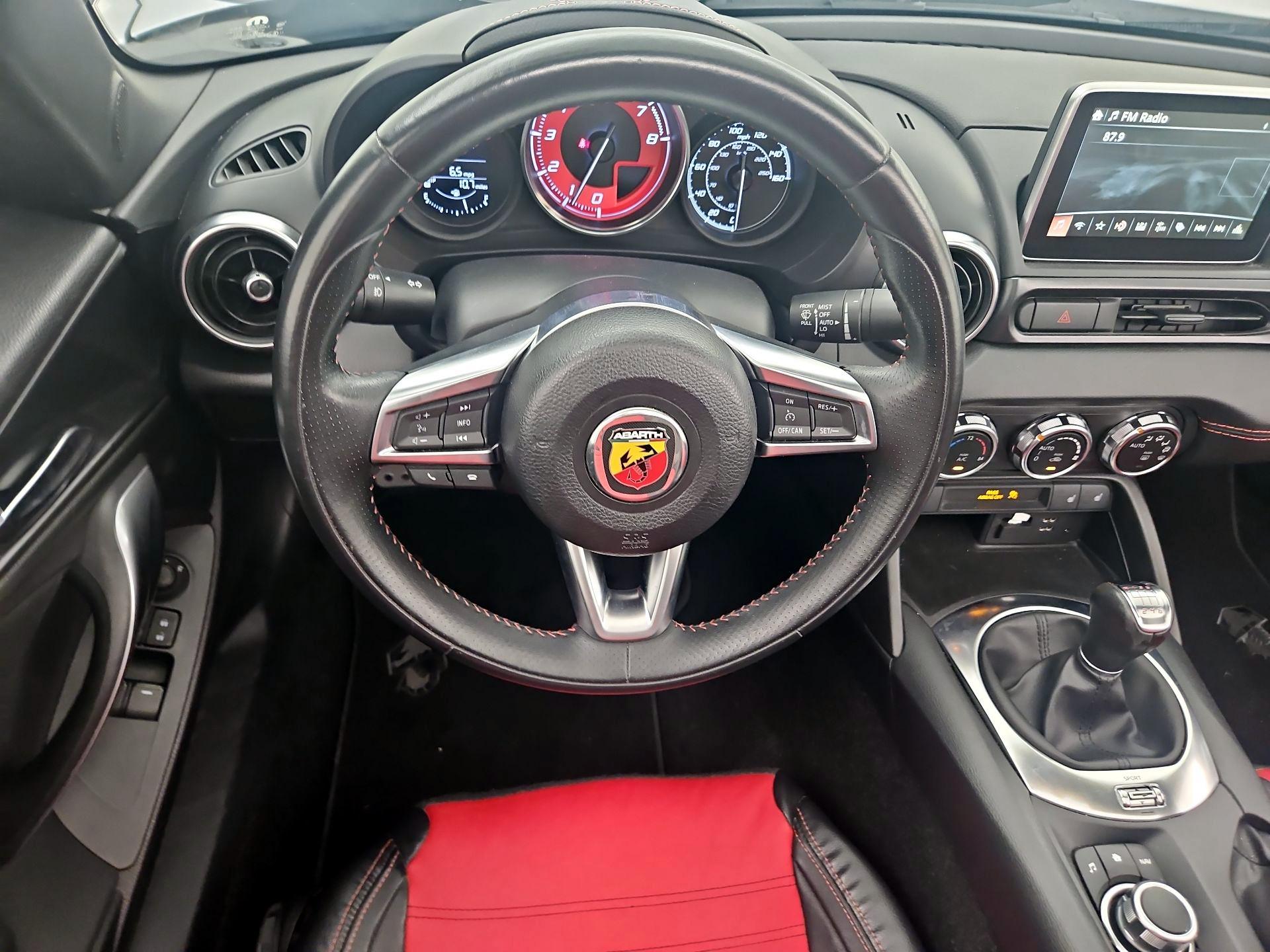 Thumbnail: 2019 Fiat 124 Spider - 10