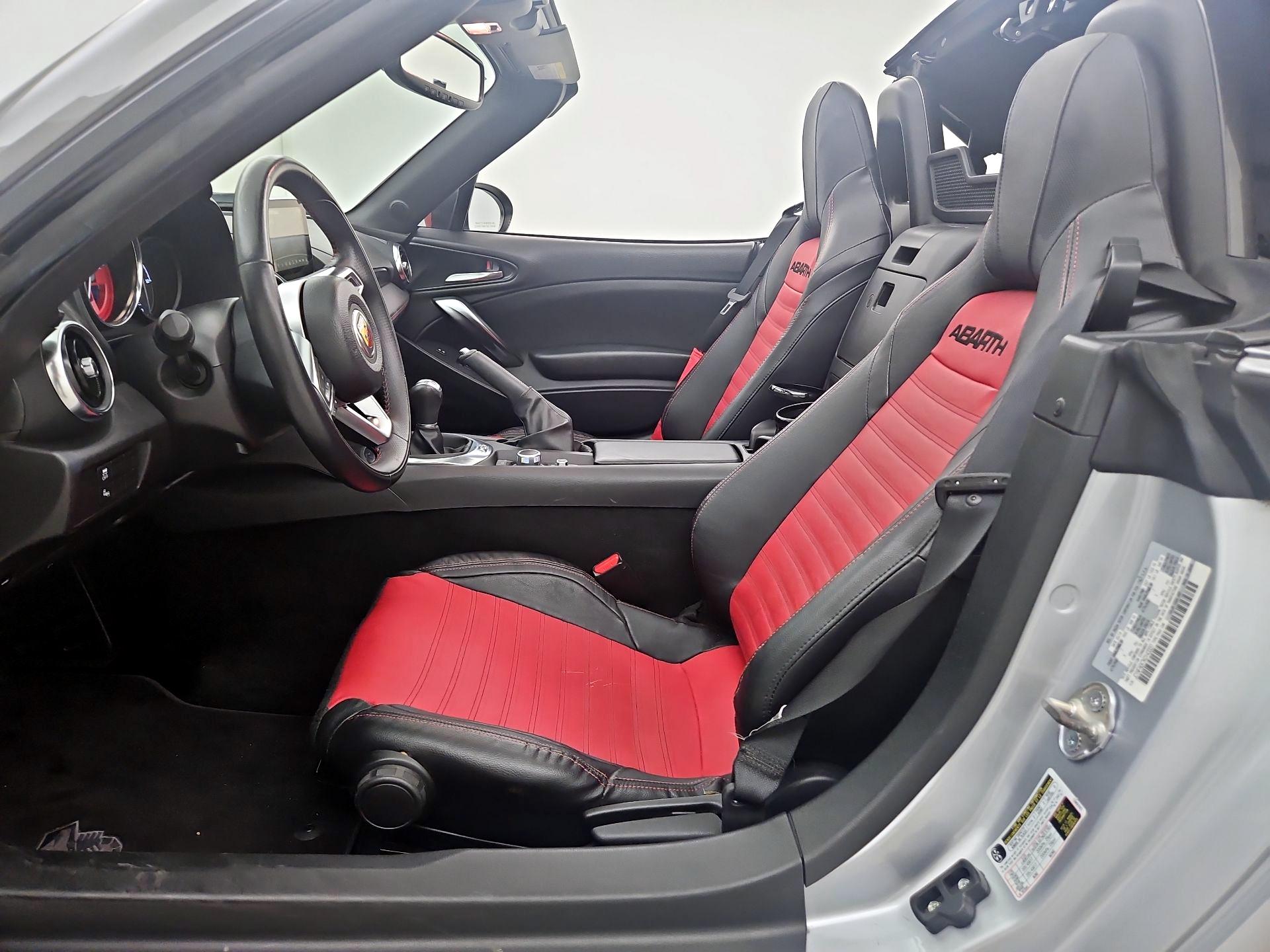 Thumbnail: 2019 Fiat 124 Spider - 11