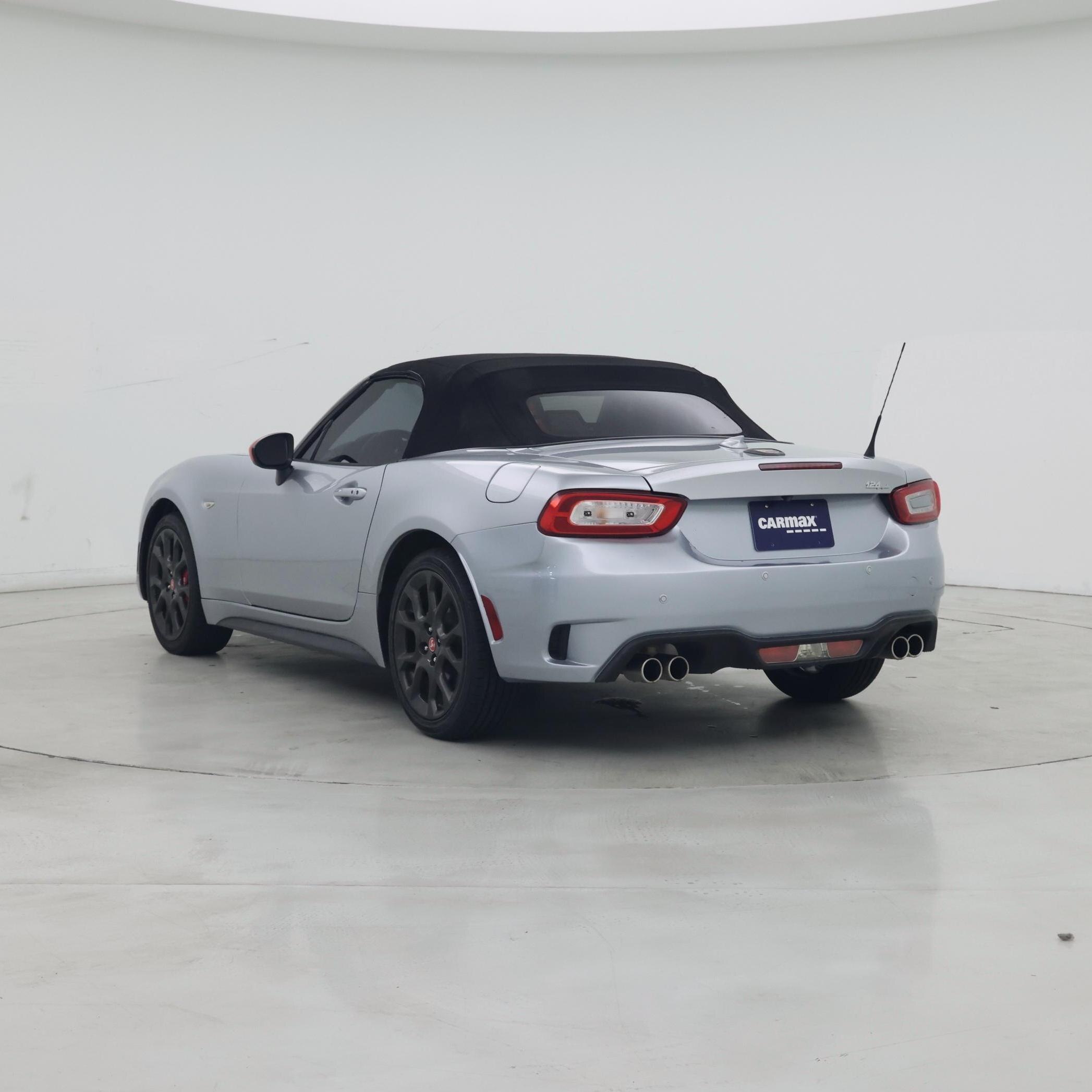 Thumbnail: 2019 Fiat 124 Spider - 2
