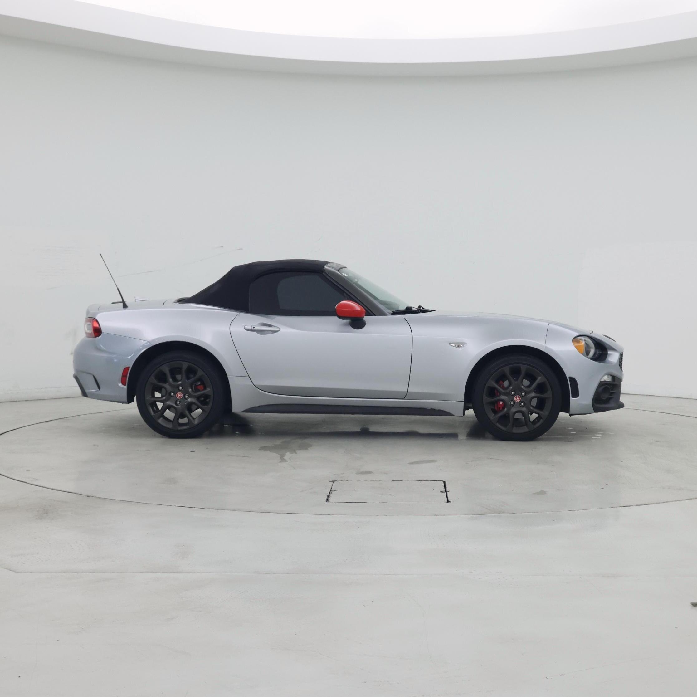 Thumbnail: 2019 Fiat 124 Spider - 7