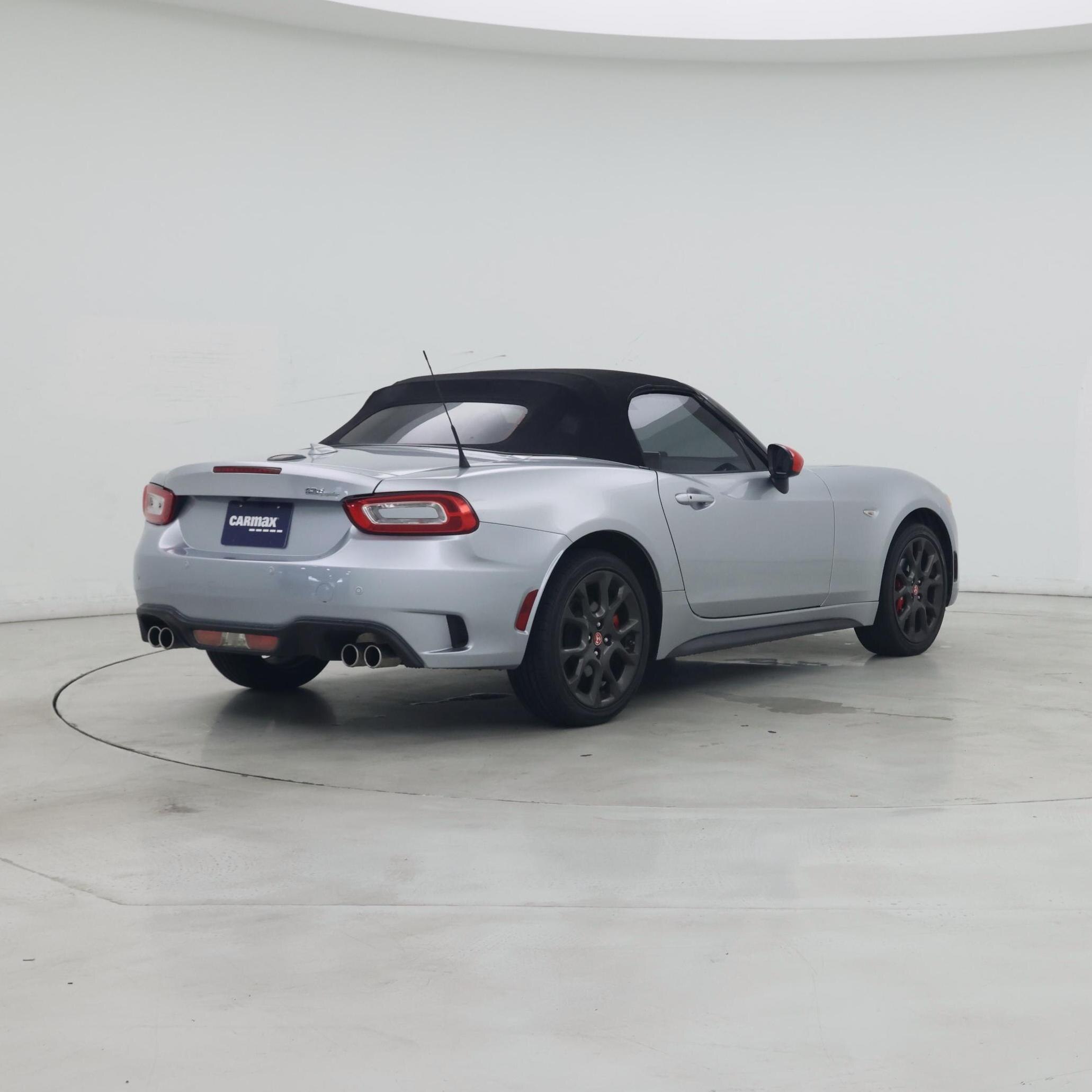 Thumbnail: 2019 Fiat 124 Spider - 8