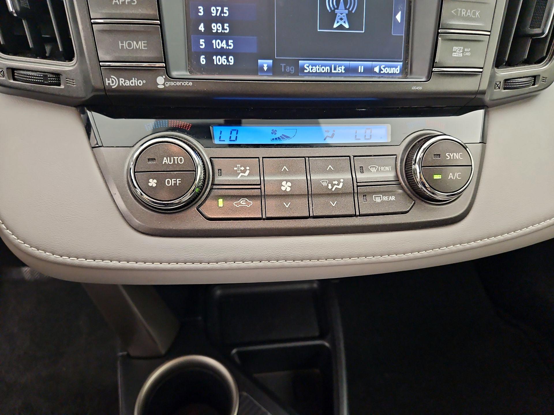 Thumbnail: 2015 Toyota RAV4 - 17