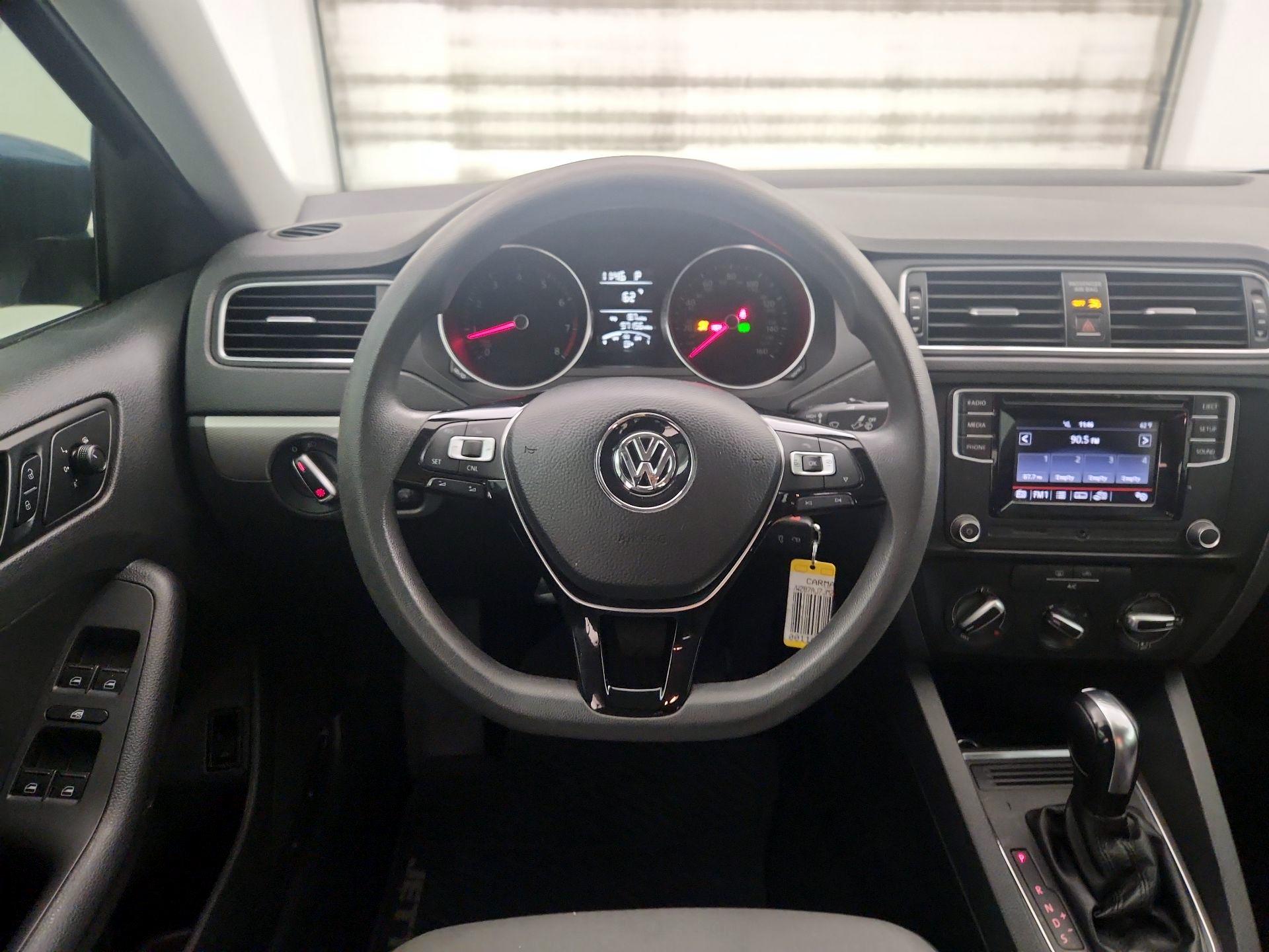 Thumbnail: 2018 Volkswagen Jetta - 10