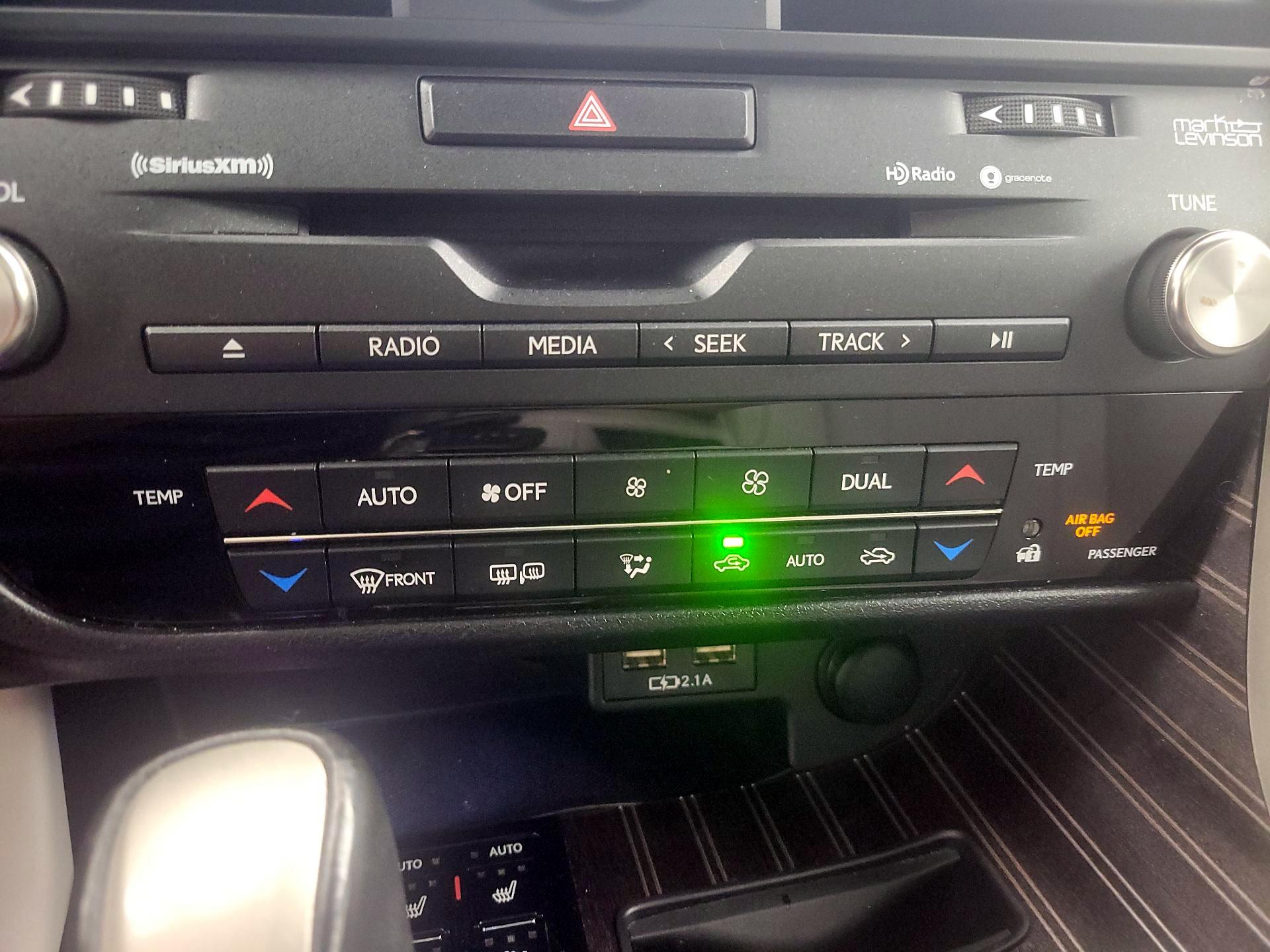 Thumbnail: 2020 Lexus RX - 17