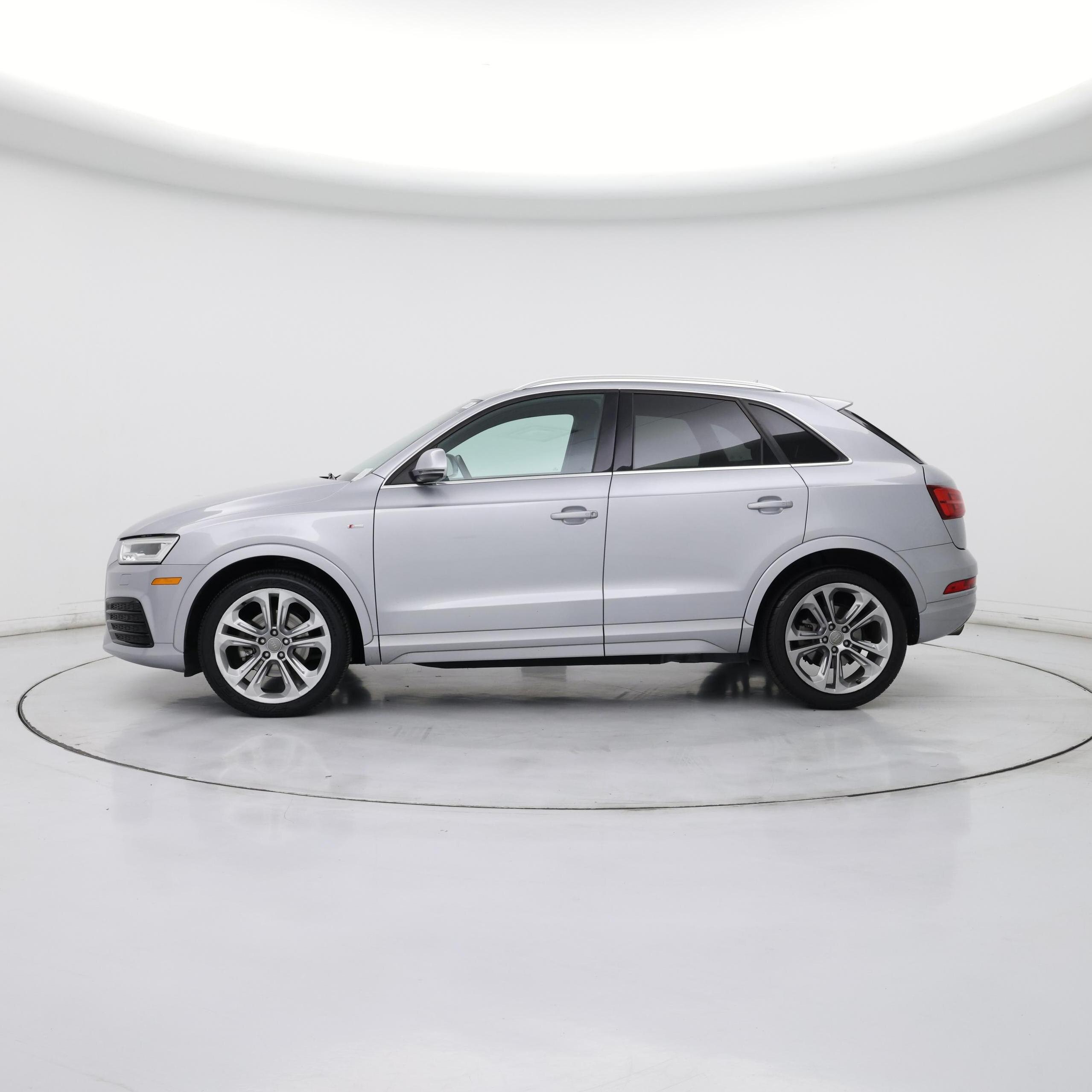 Thumbnail: 2018 Audi Q3 - 3