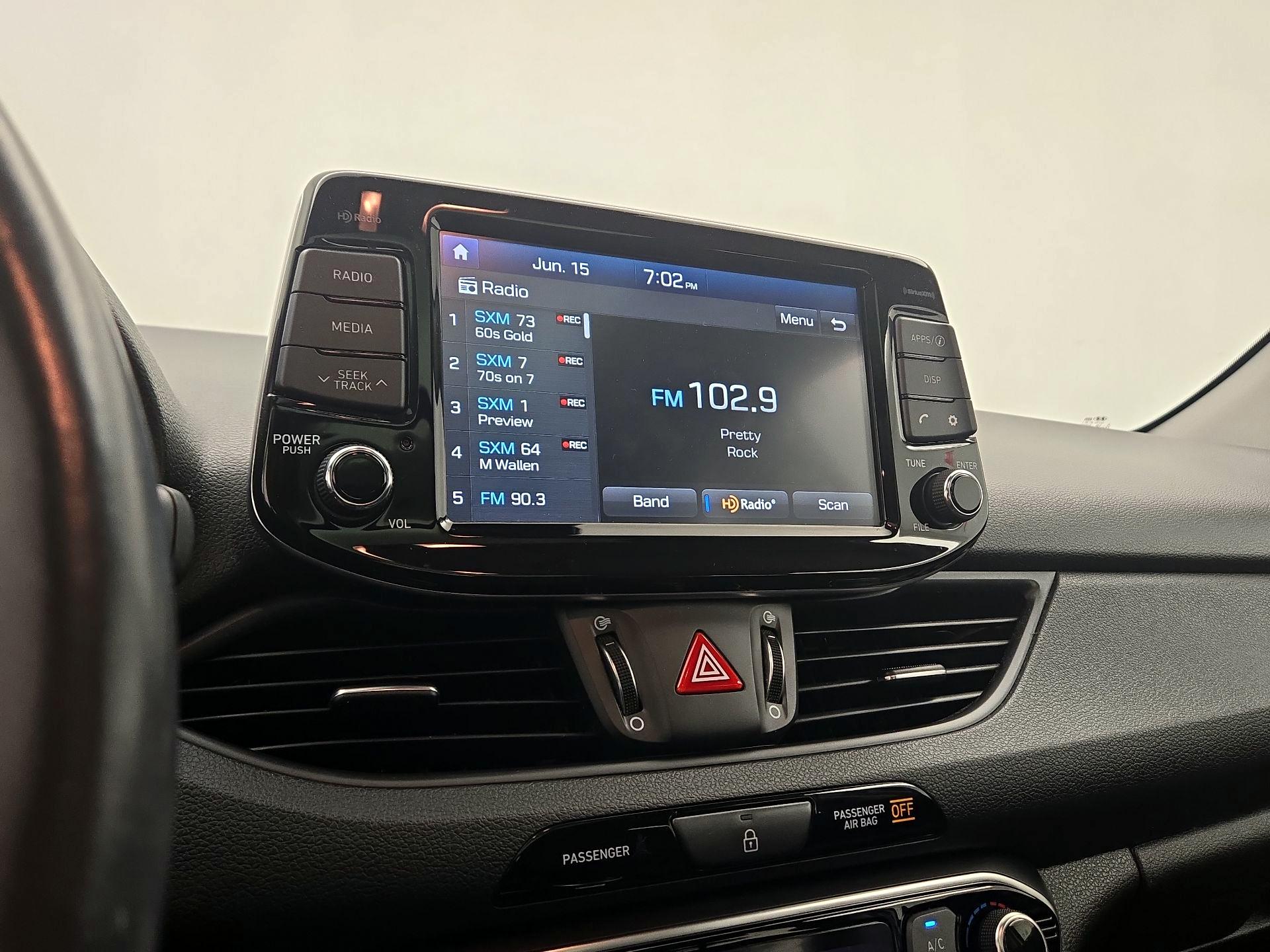 Thumbnail: 2020 Hyundai Elantra - 15