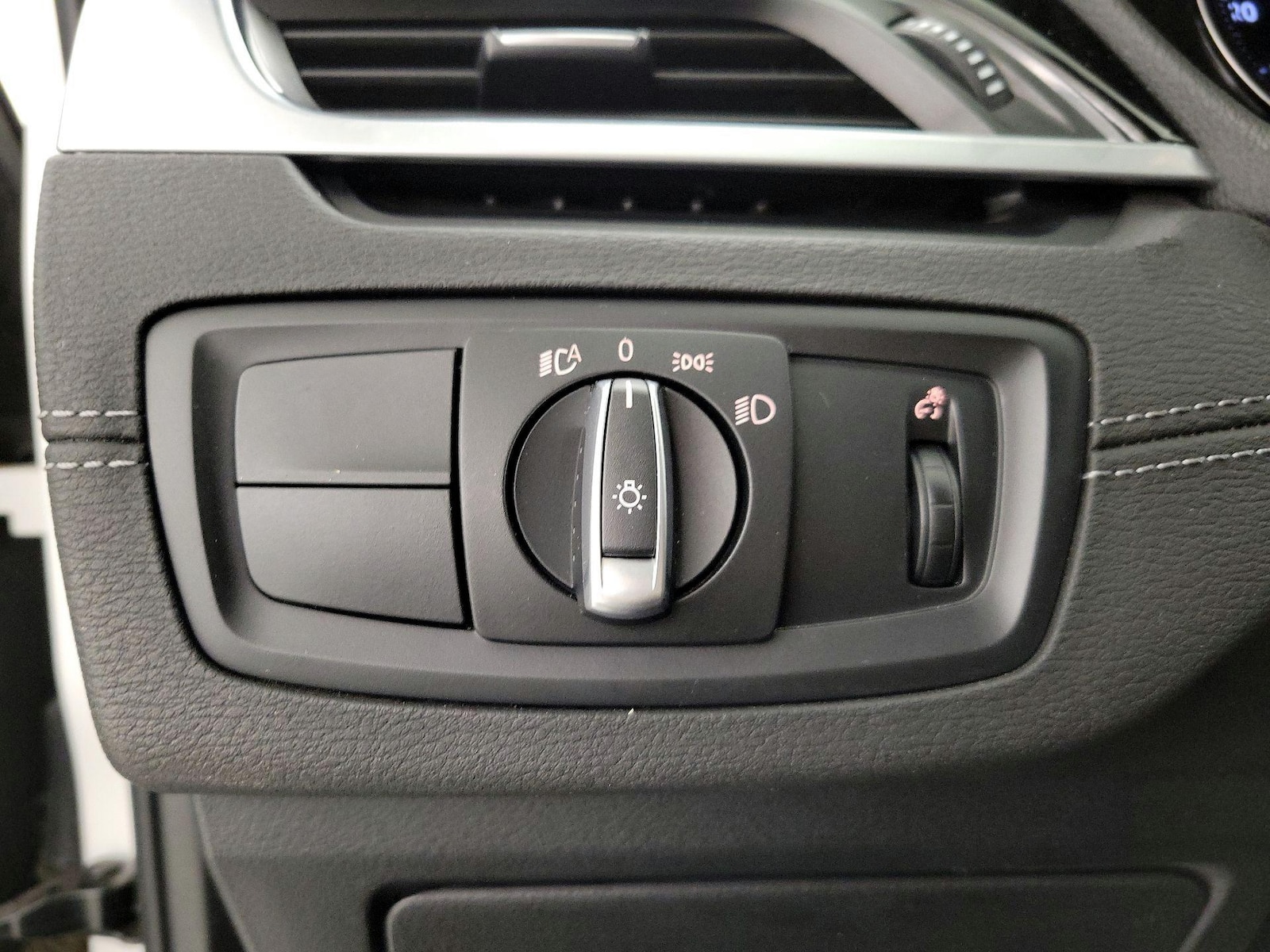 2021 BMW X1 28i - Photo 14