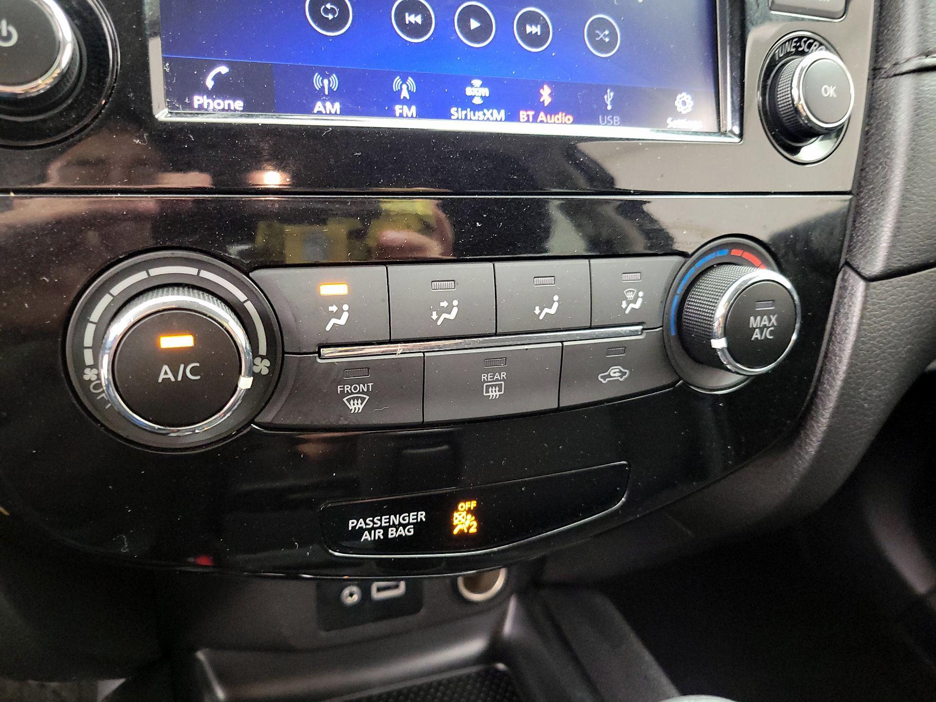 Thumbnail: 2020 Nissan Rogue - 16