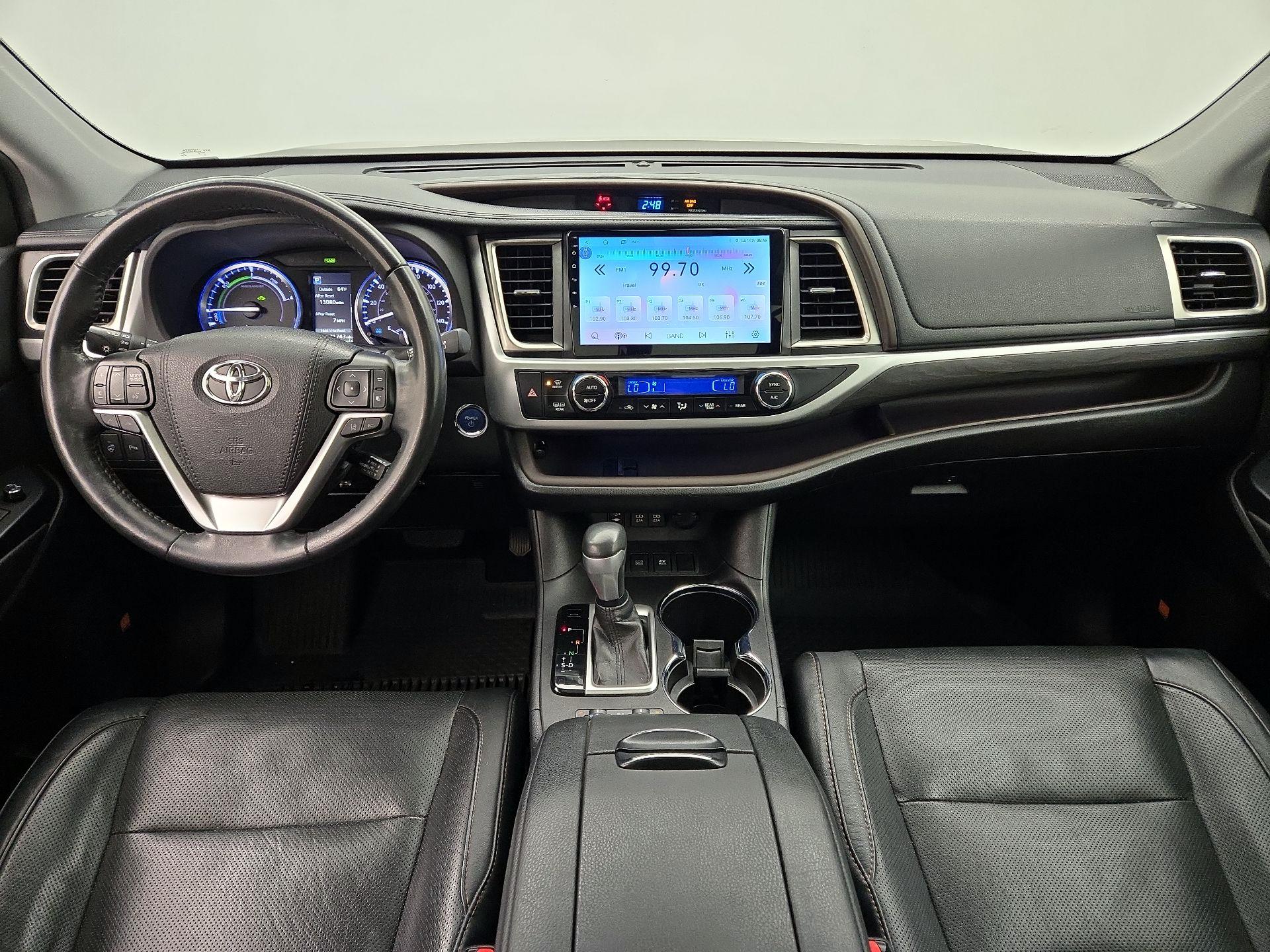 Thumbnail: 2019 Toyota Highlander - 9