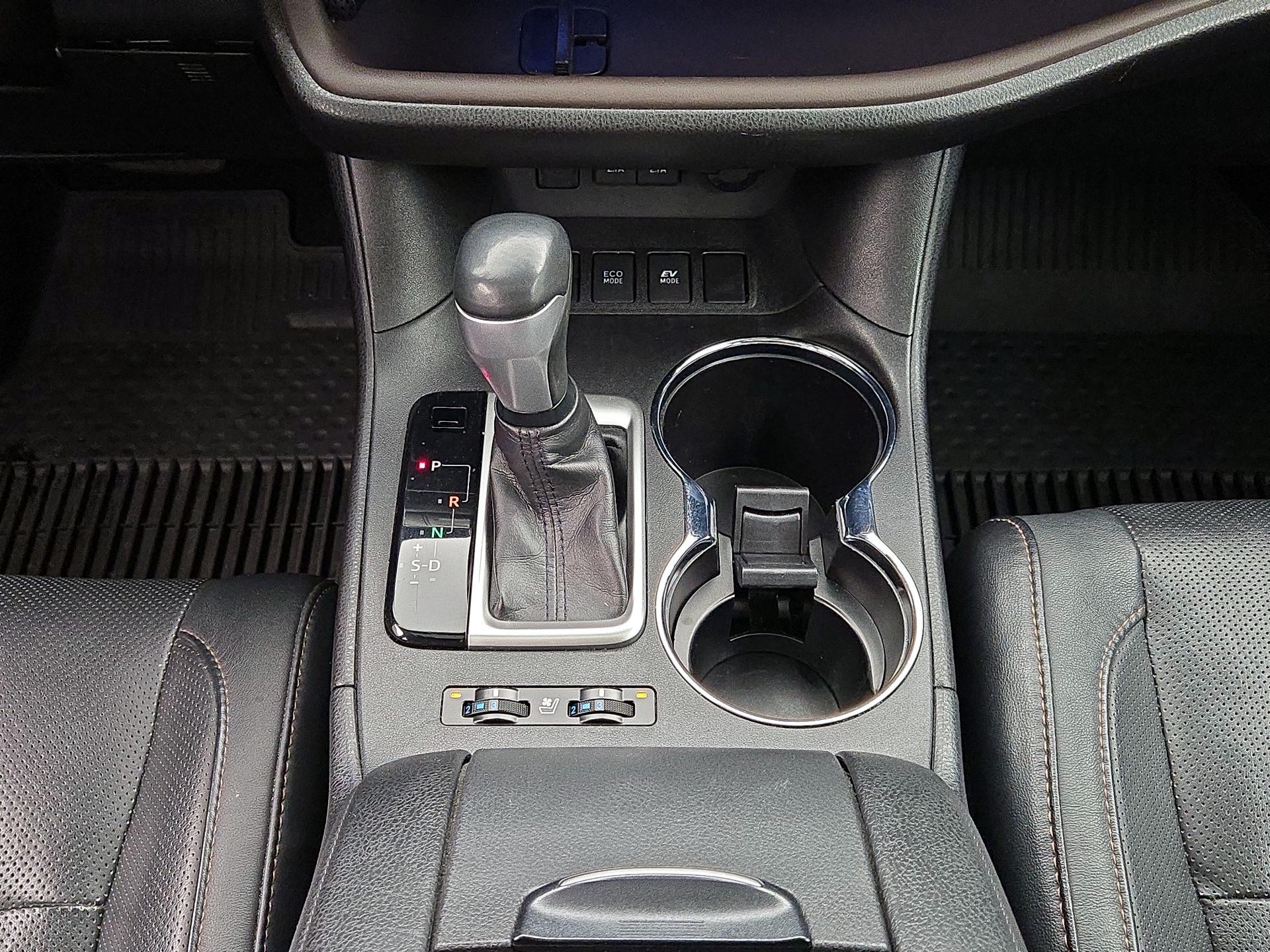 Thumbnail: 2019 Toyota Highlander - 17