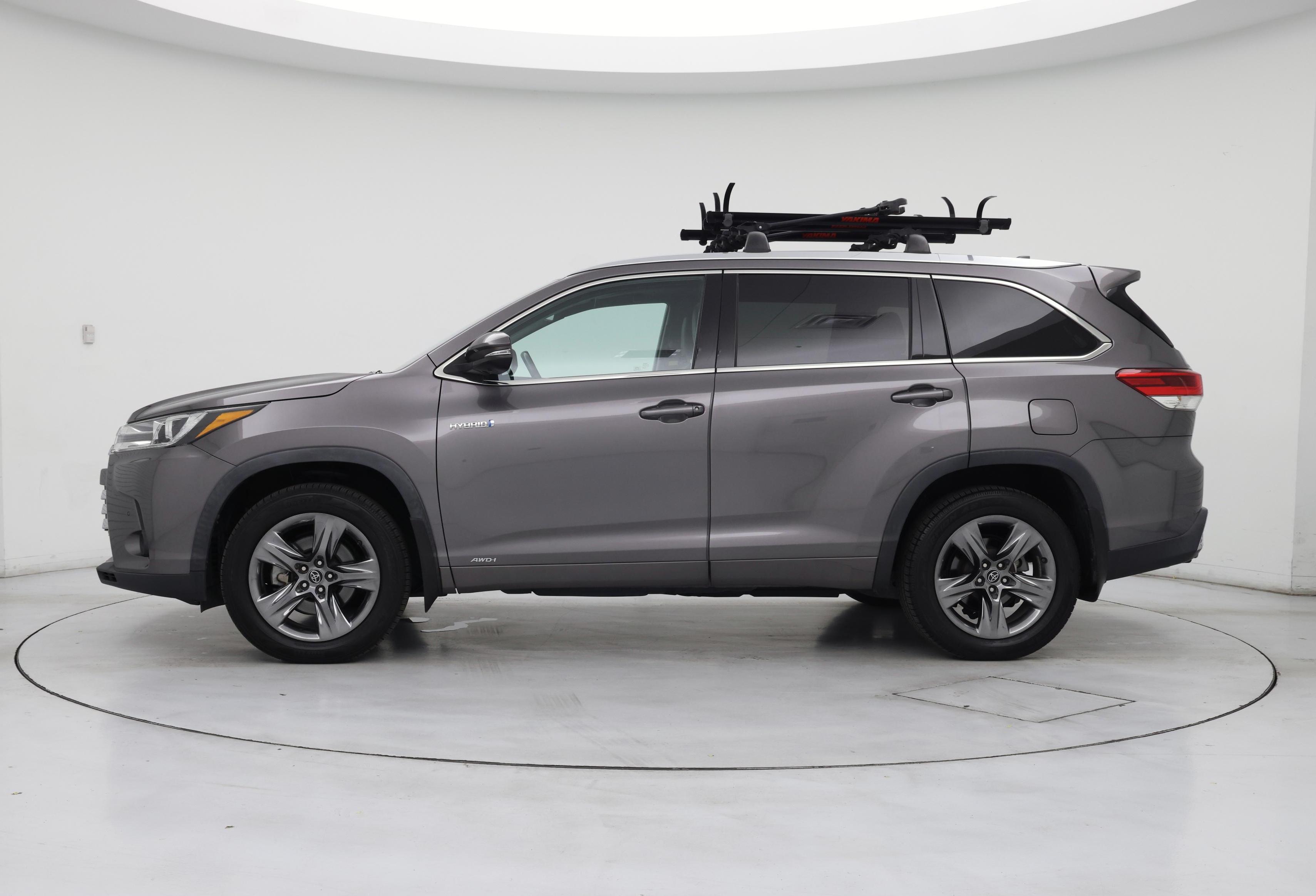 Thumbnail: 2019 Toyota Highlander - 3