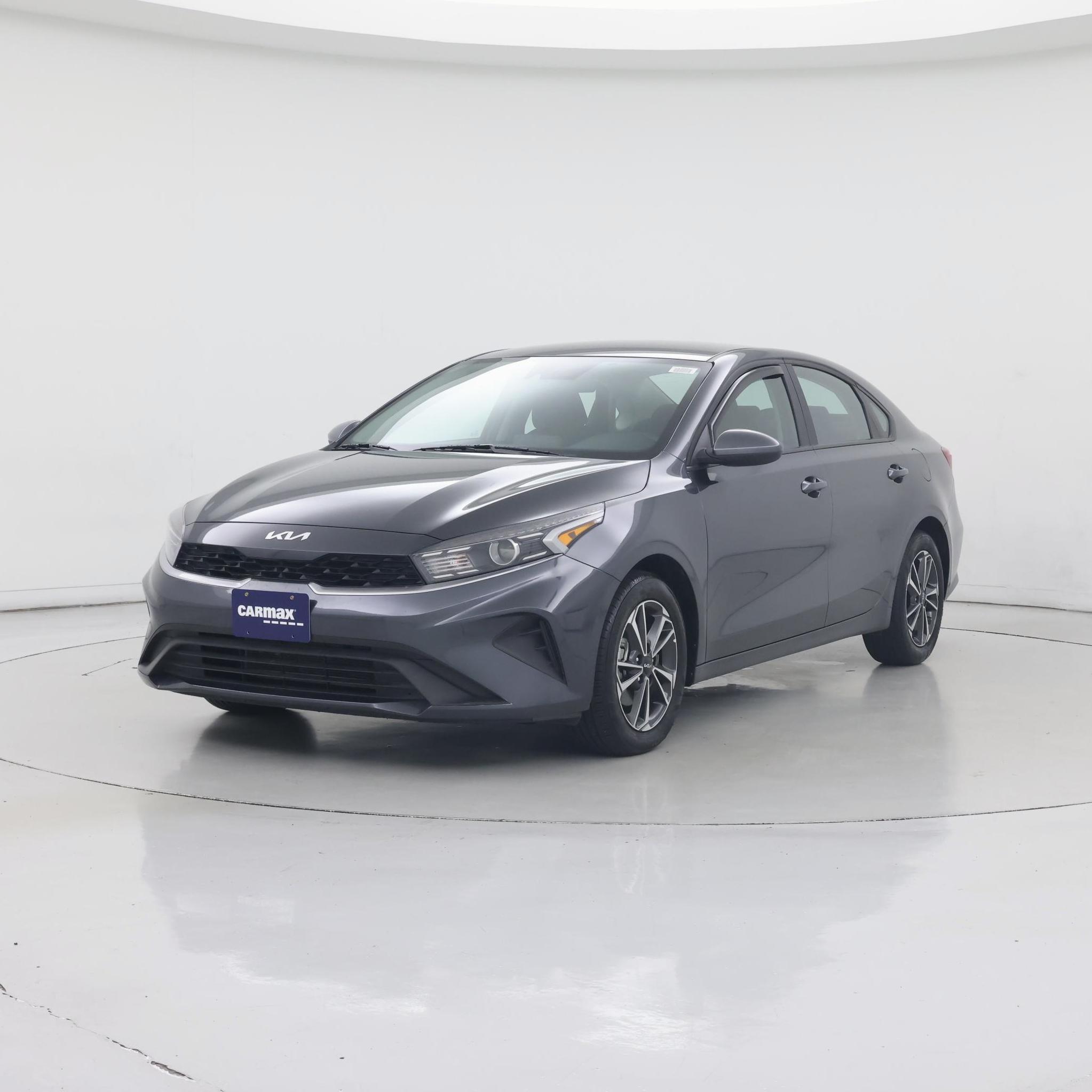 Thumbnail: 2024 Kia Forte - 4