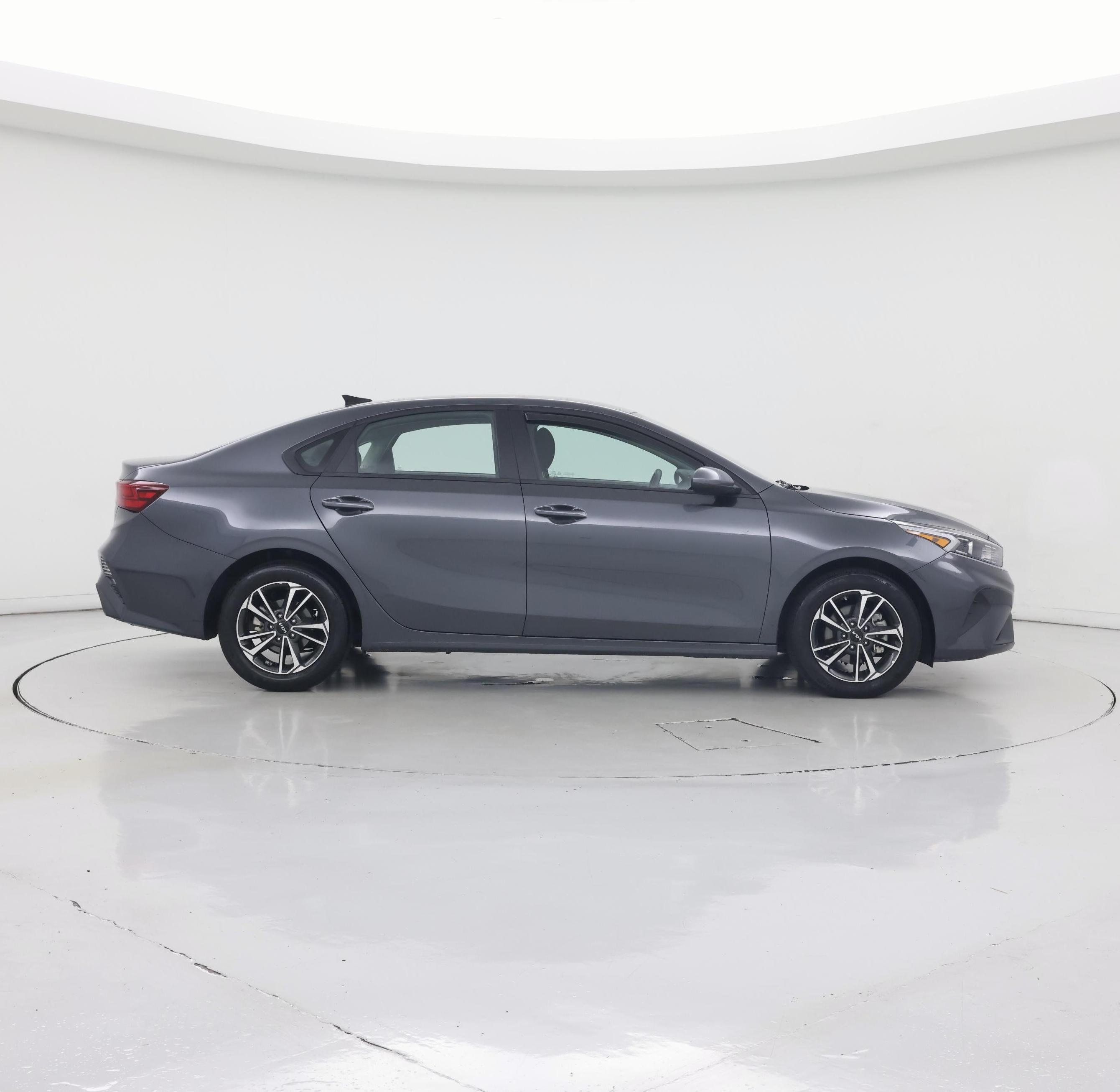 Thumbnail: 2024 Kia Forte - 7