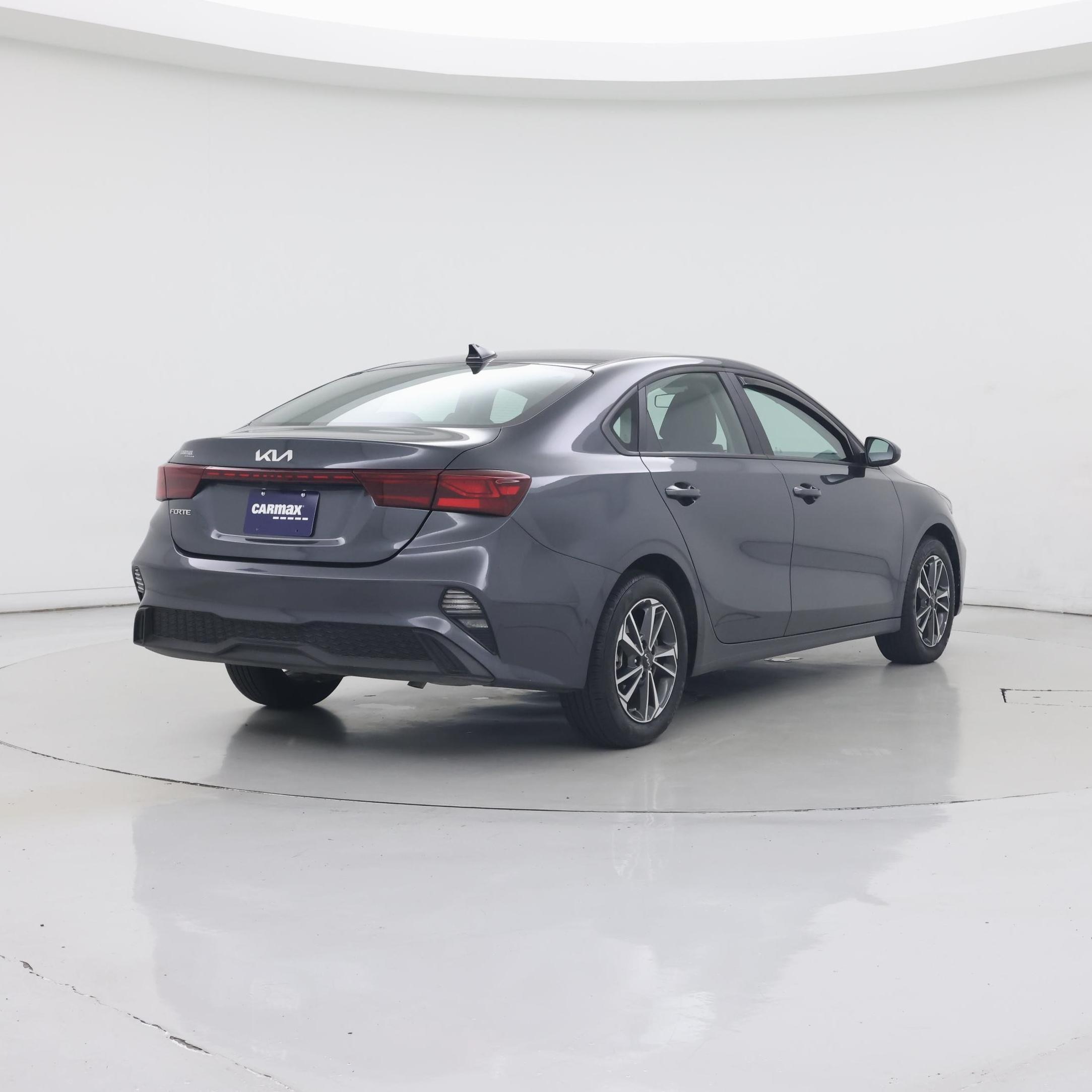 Thumbnail: 2024 Kia Forte - 8