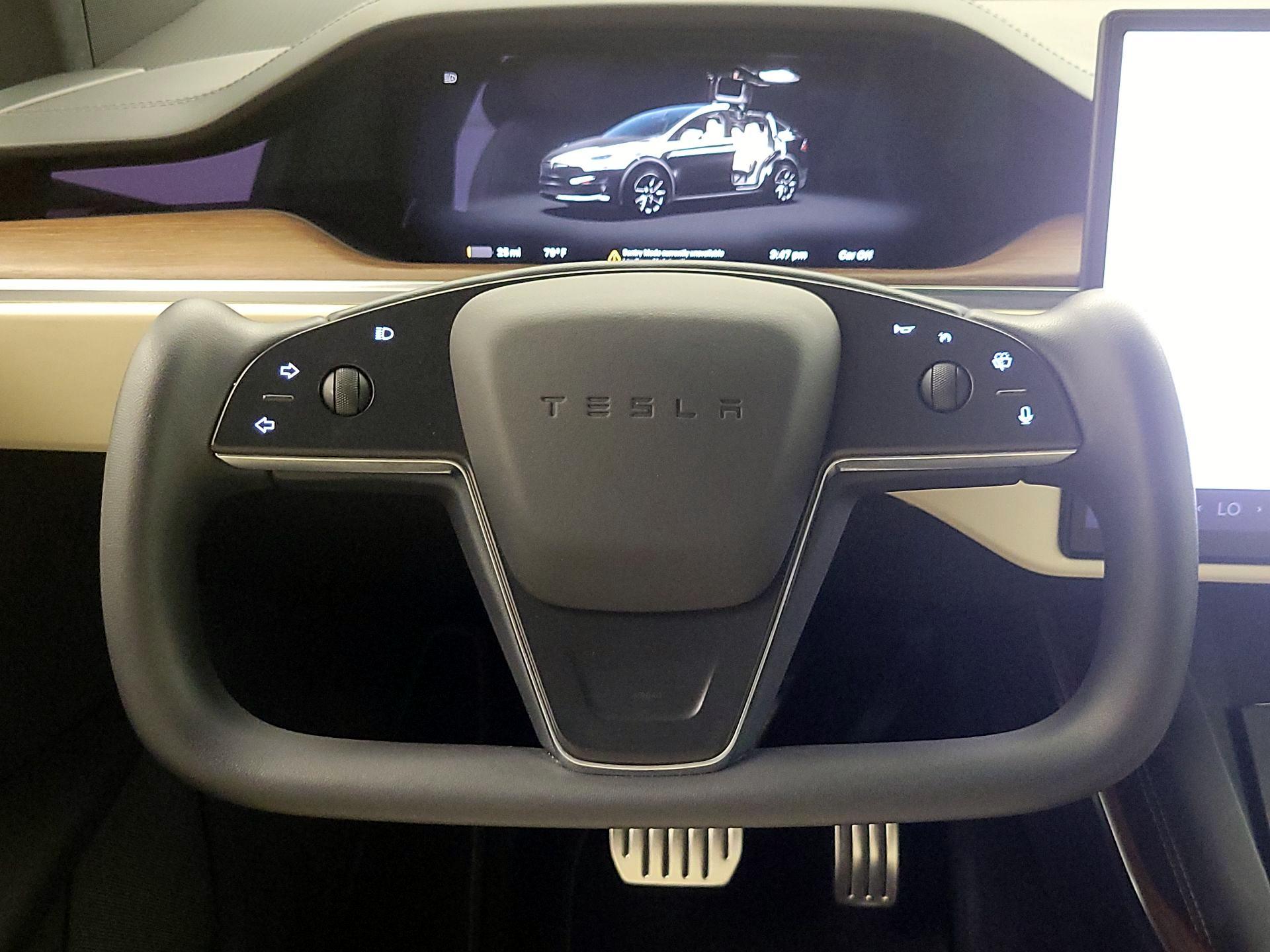 Thumbnail: 2022 Tesla Model X - 10