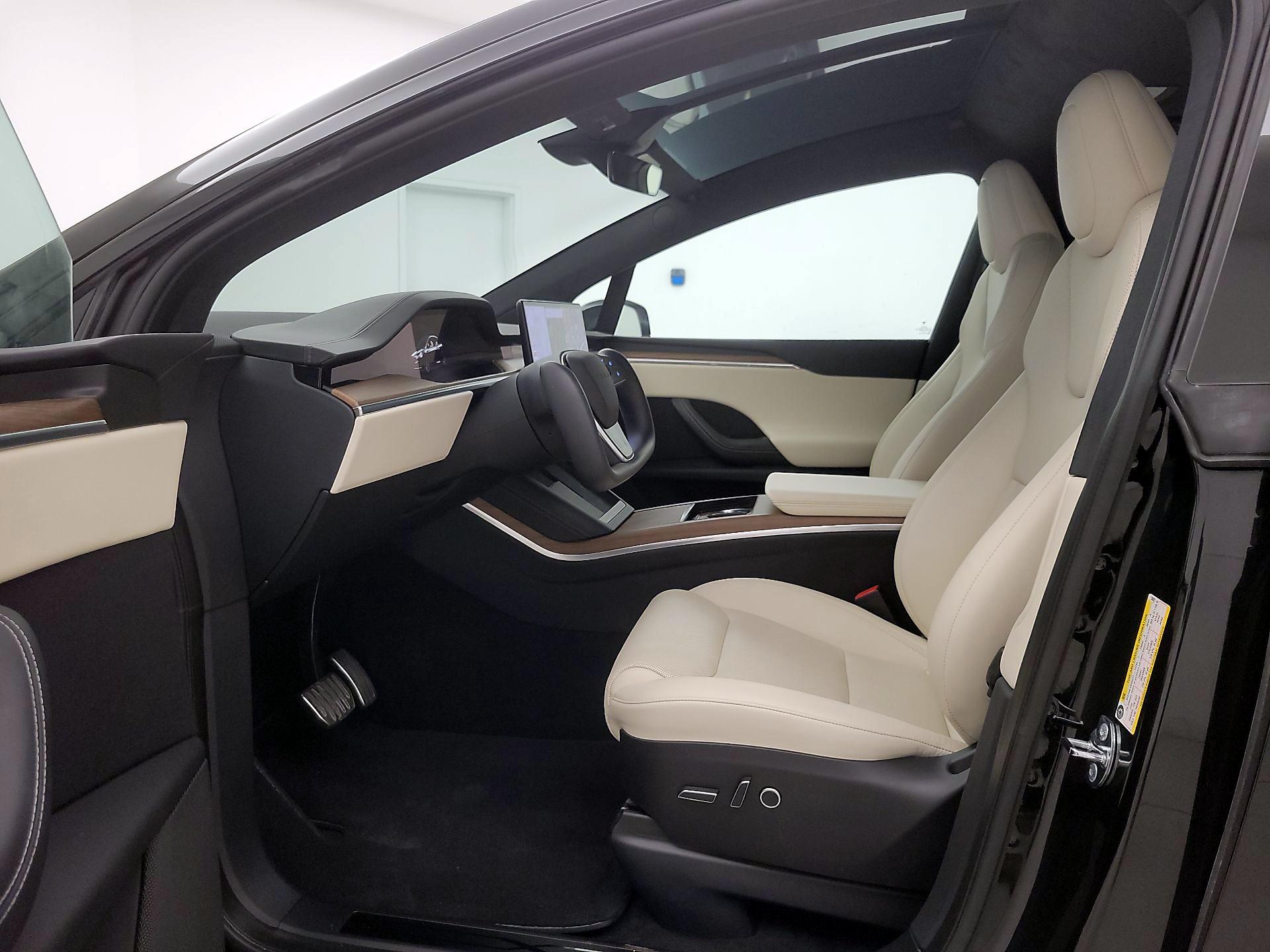 Thumbnail: 2022 Tesla Model X - 11