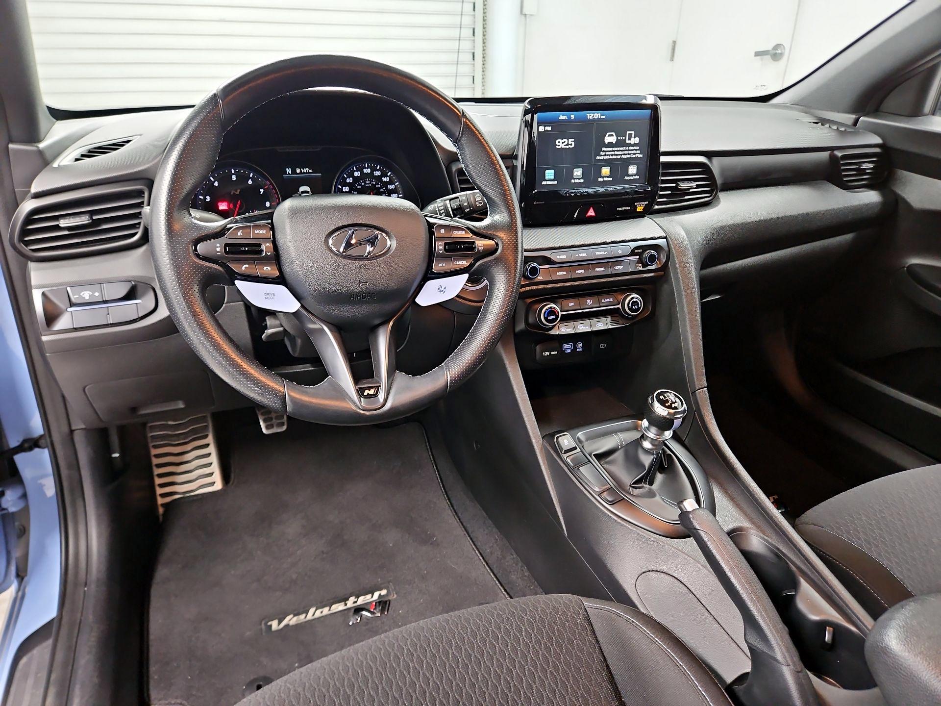 Thumbnail: 2019 Hyundai Veloster - 9