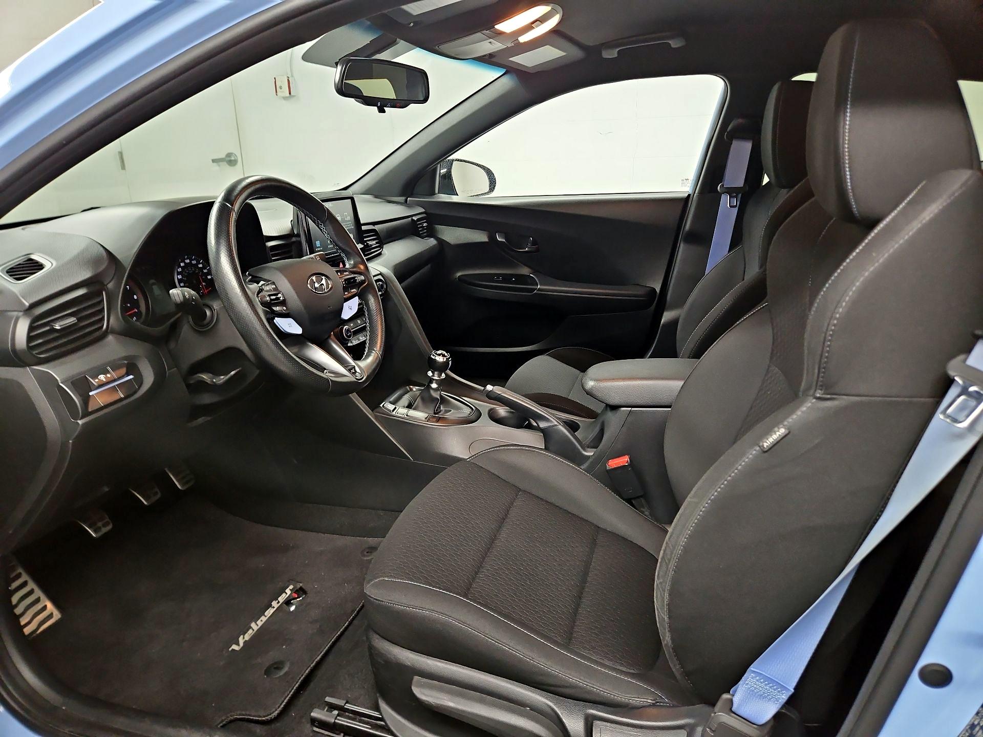 Thumbnail: 2019 Hyundai Veloster - 11