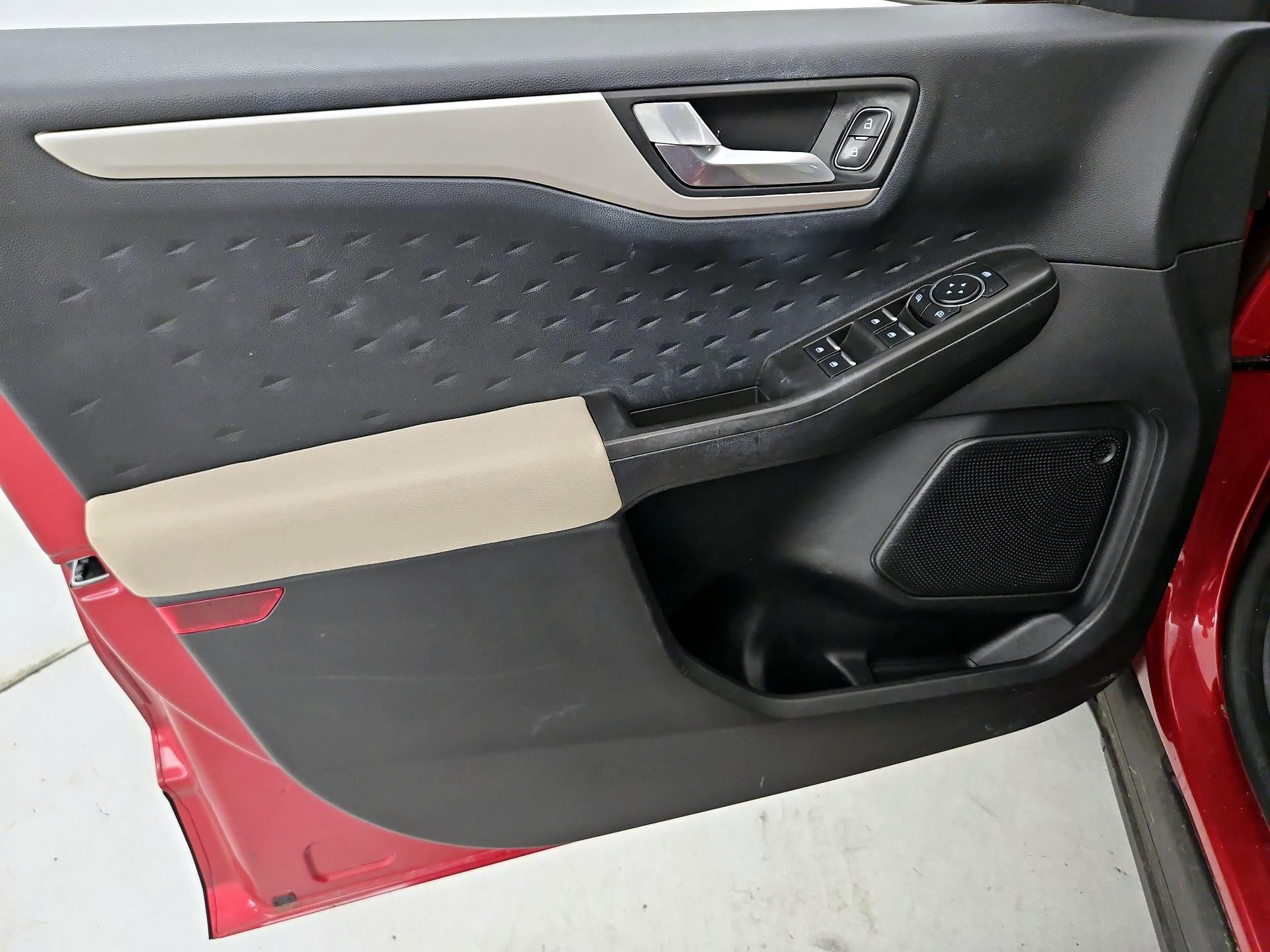 Thumbnail: 2020 Ford Escape - 12