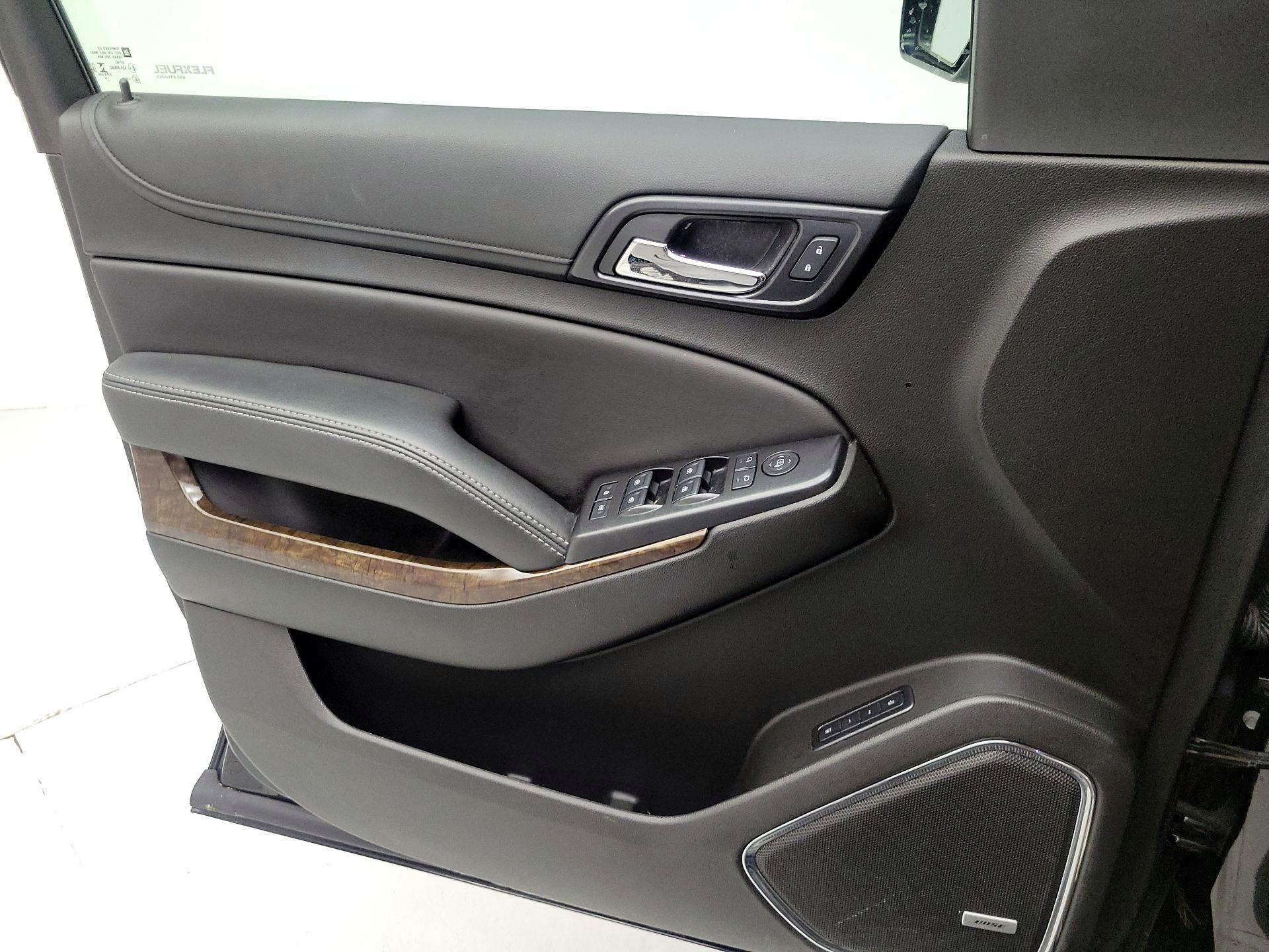 Thumbnail: 2019 Chevrolet Tahoe - 12