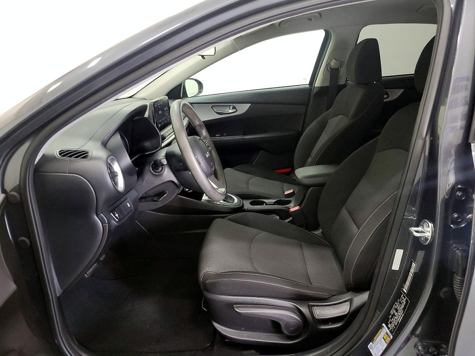 2022 Kia FORTE LXS - Photo 12