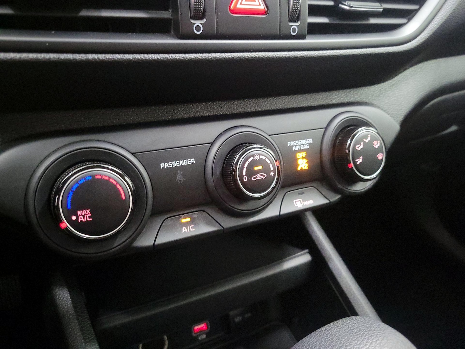 2022 Kia FORTE LXS - Photo 17
