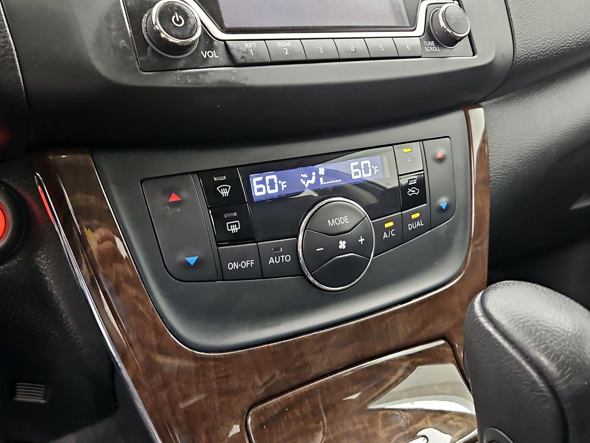 Thumbnail: 2015 Nissan Sentra - 16