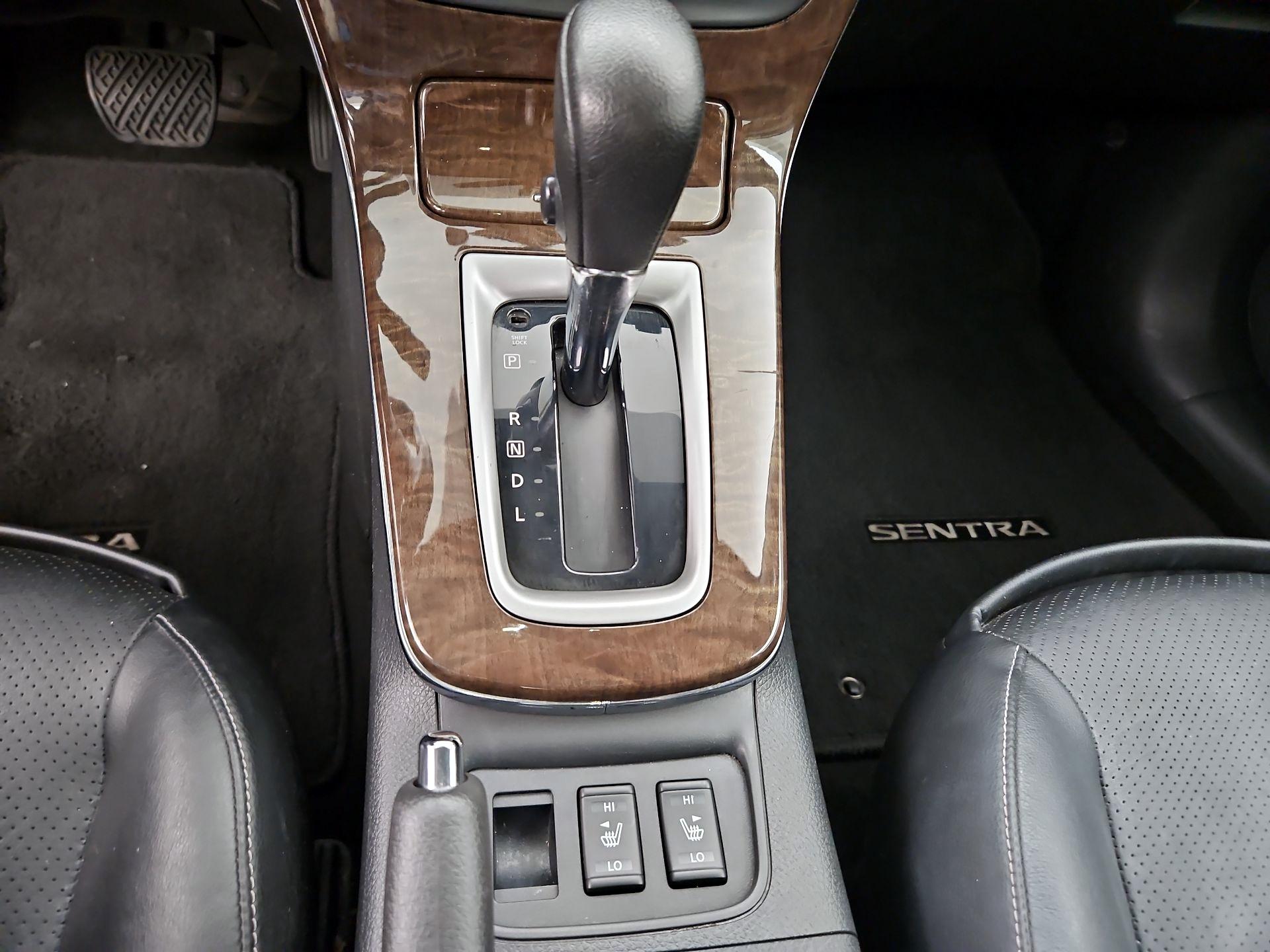 Thumbnail: 2015 Nissan Sentra - 17