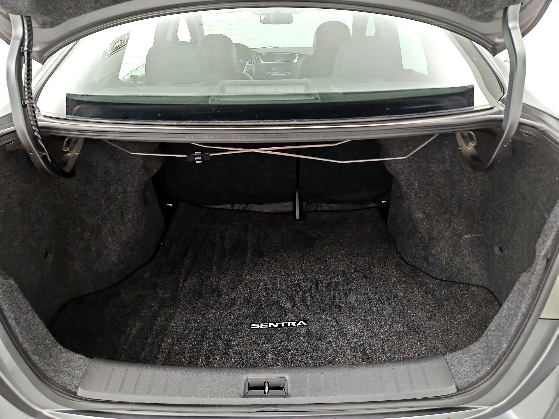 Thumbnail: 2015 Nissan Sentra - 20