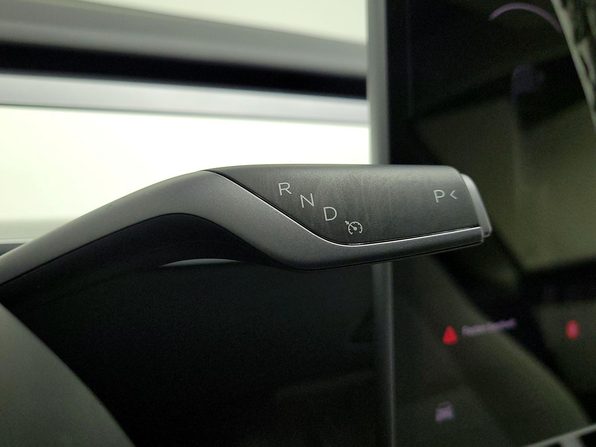 Thumbnail: 2022 Tesla Model Y - 17