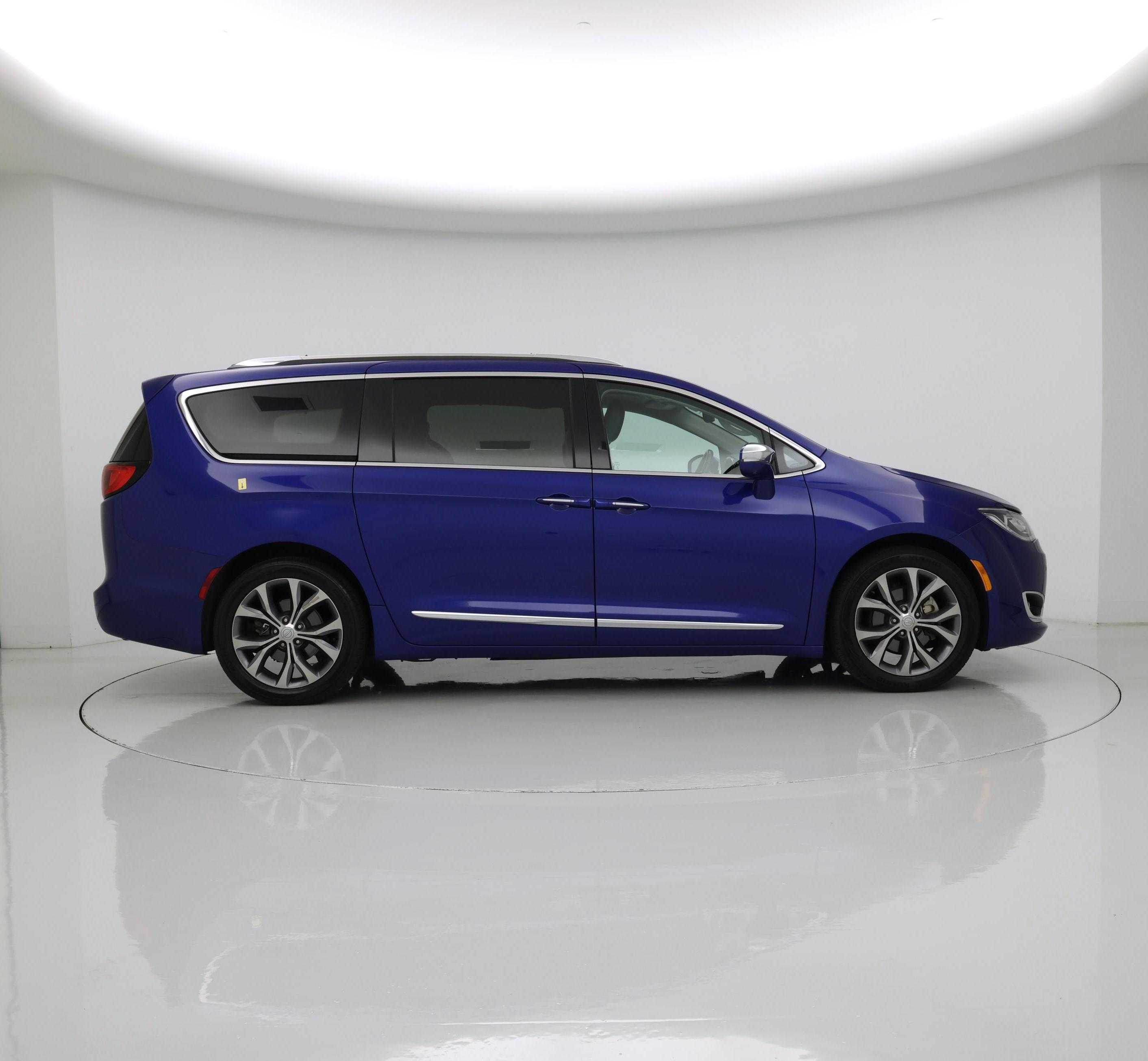 Thumbnail: 2019 Chrysler Pacifica - 7