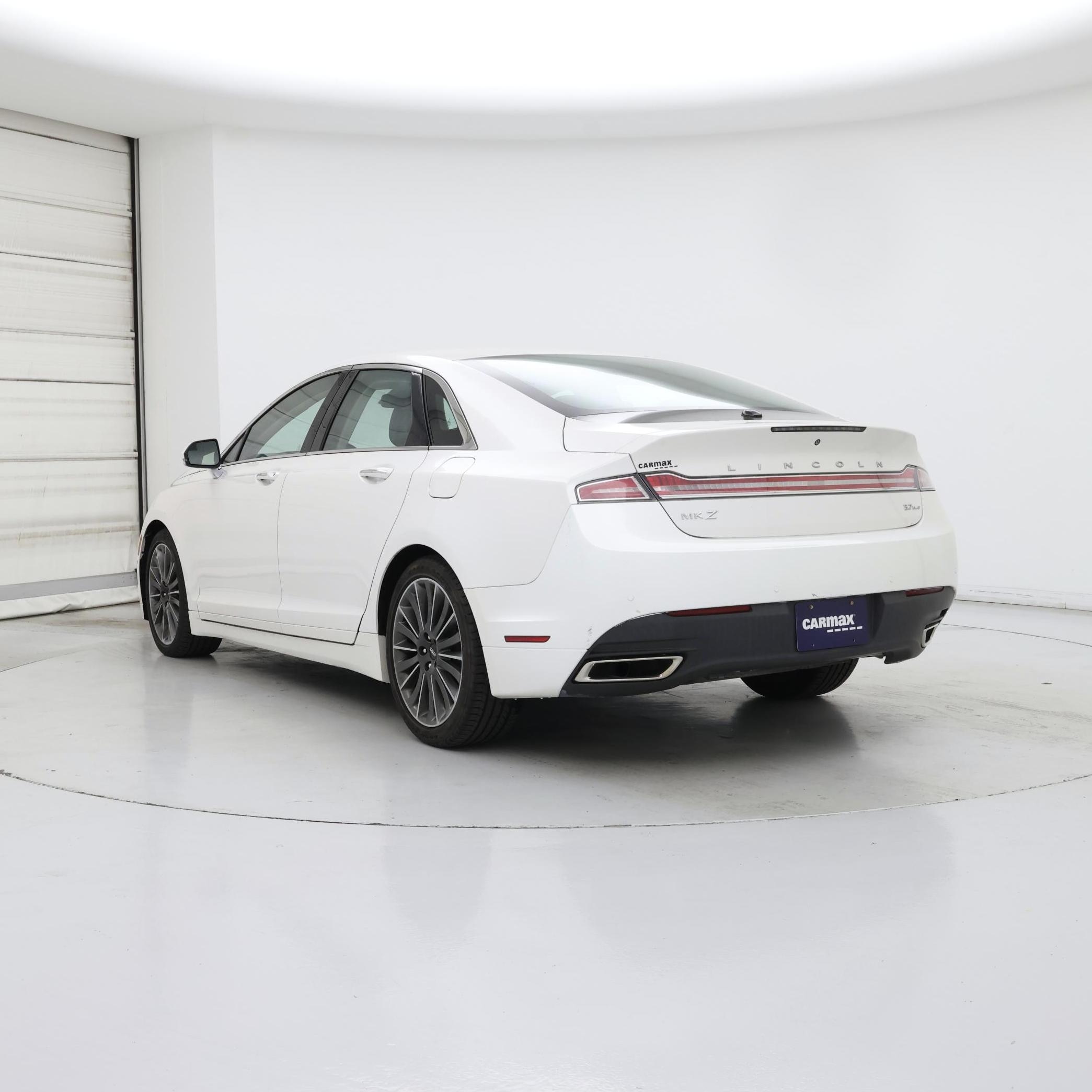 Thumbnail: 2015 Lincoln MKZ - 2