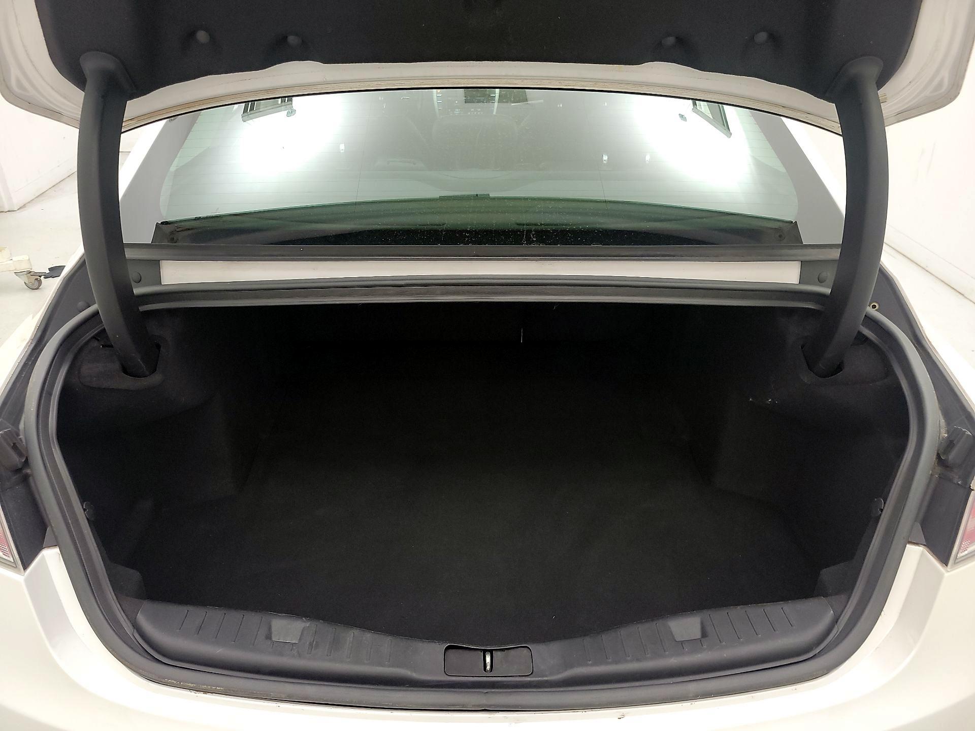 Thumbnail: 2015 Lincoln MKZ - 20