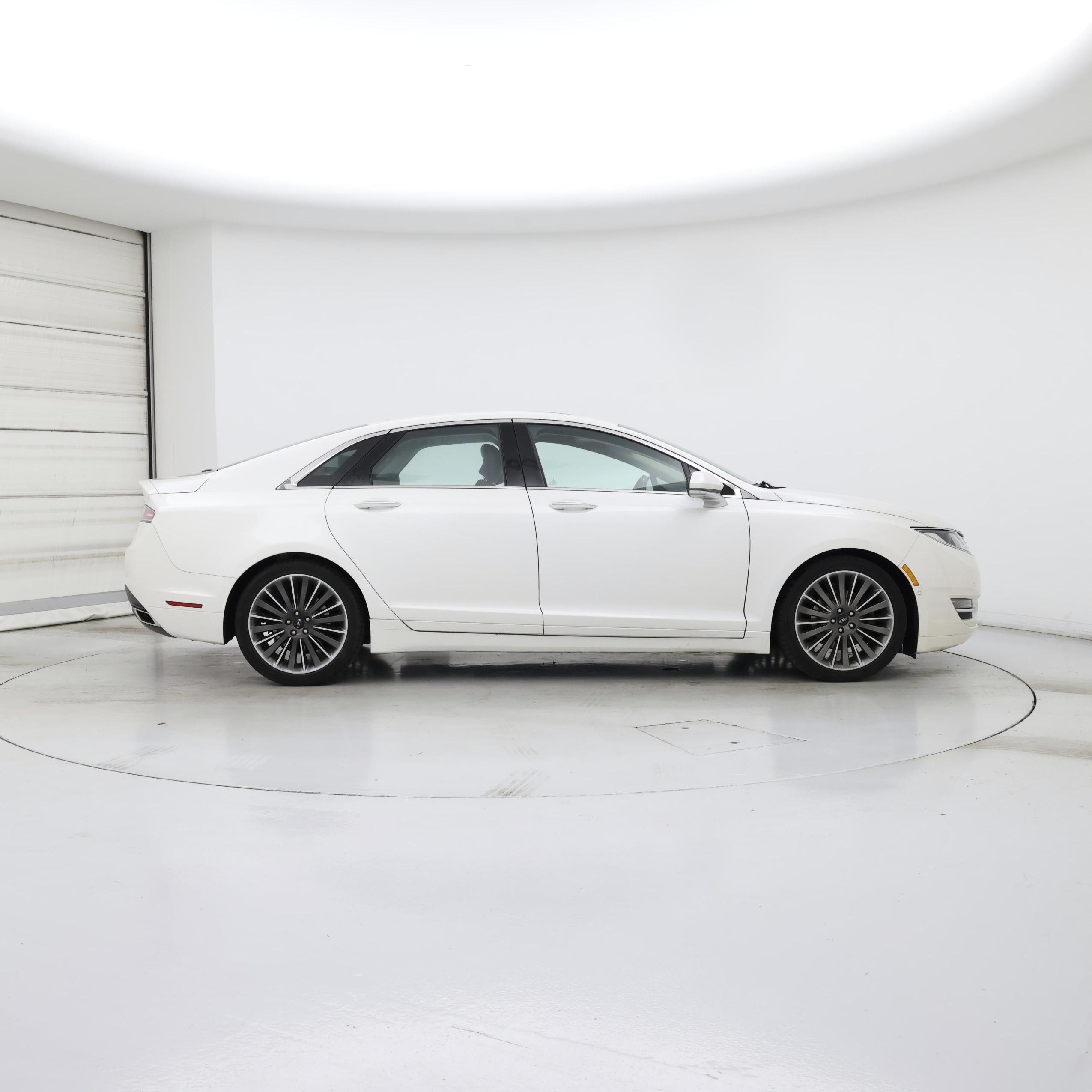 Thumbnail: 2015 Lincoln MKZ - 7