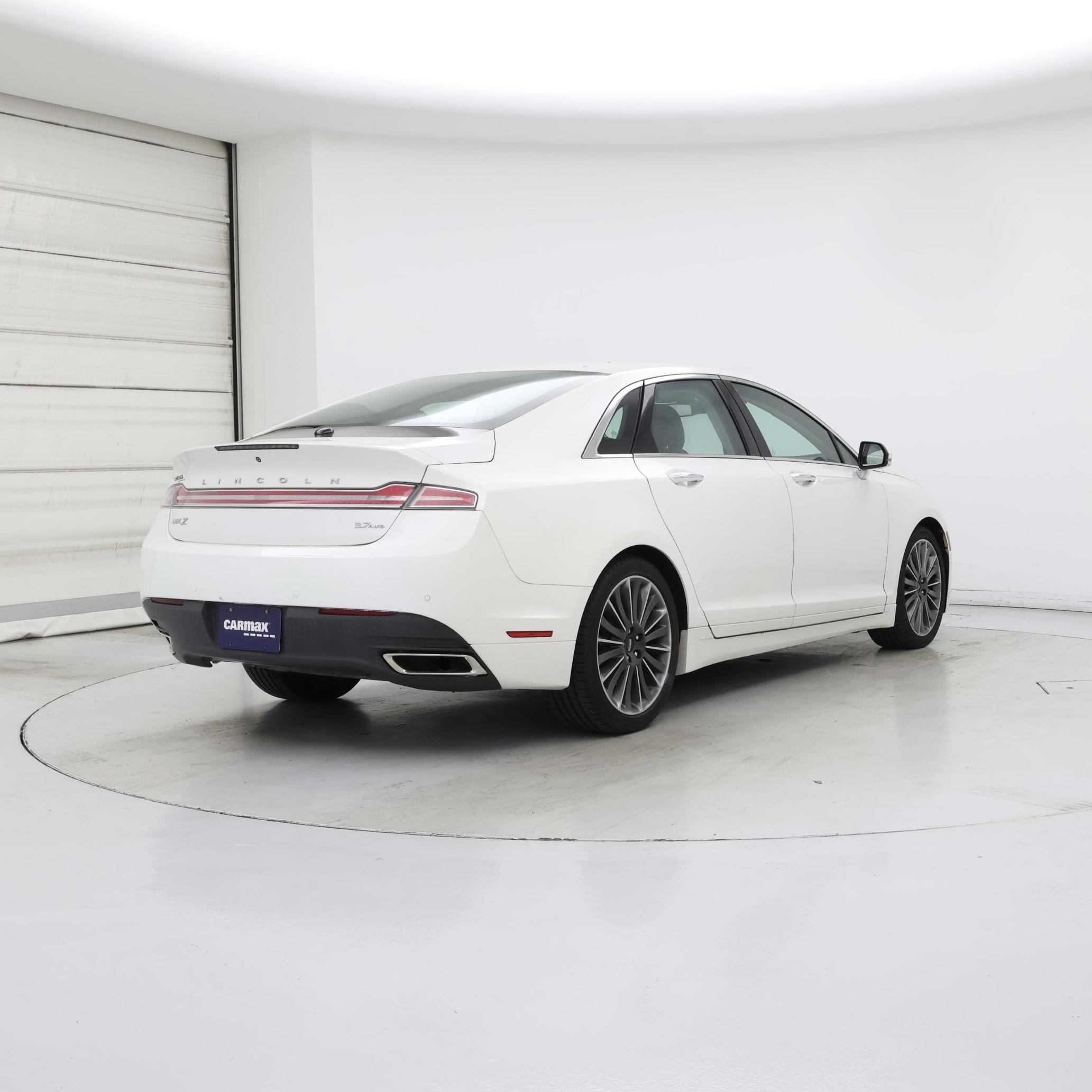 Thumbnail: 2015 Lincoln MKZ - 8