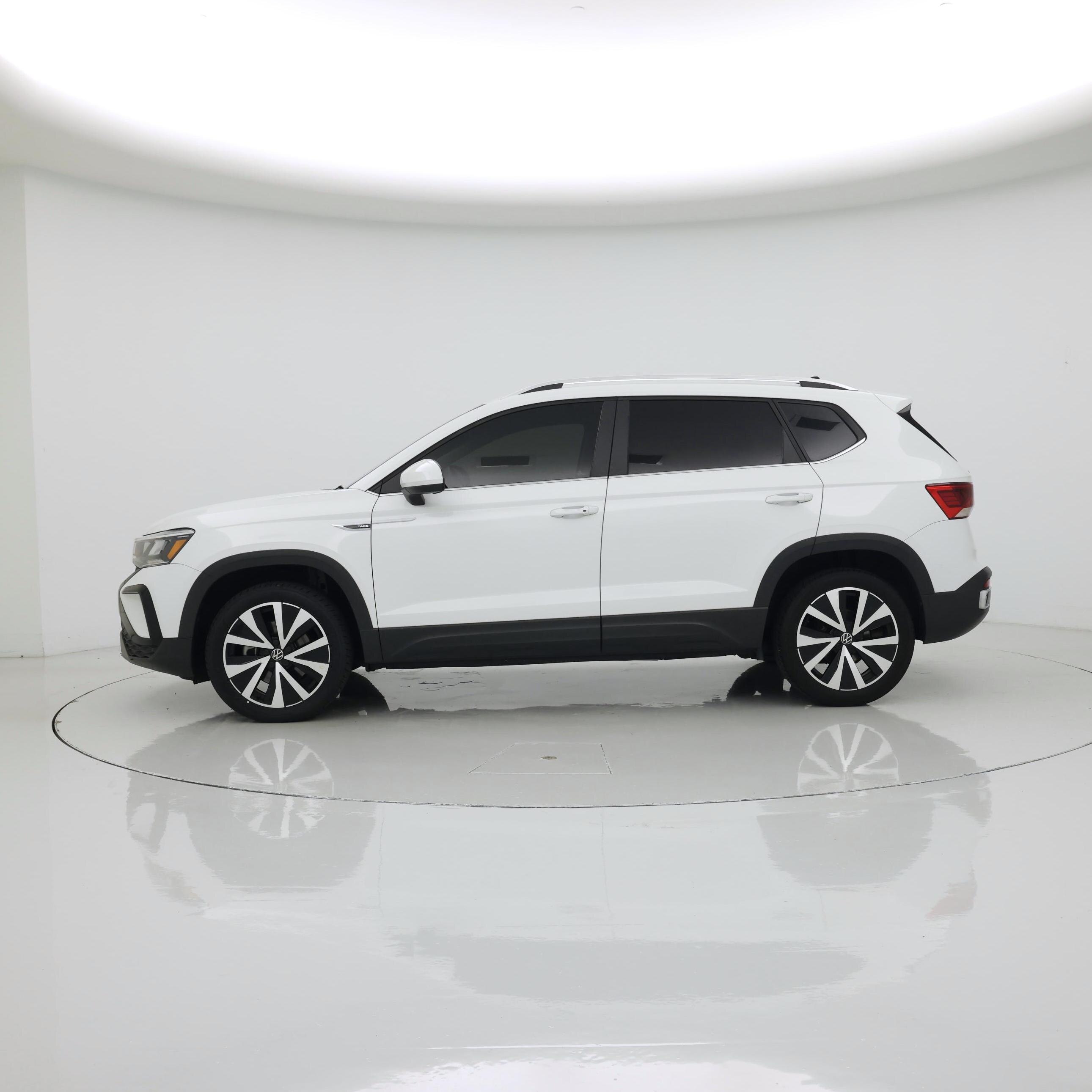 Thumbnail: 2022 Volkswagen Taos - 3
