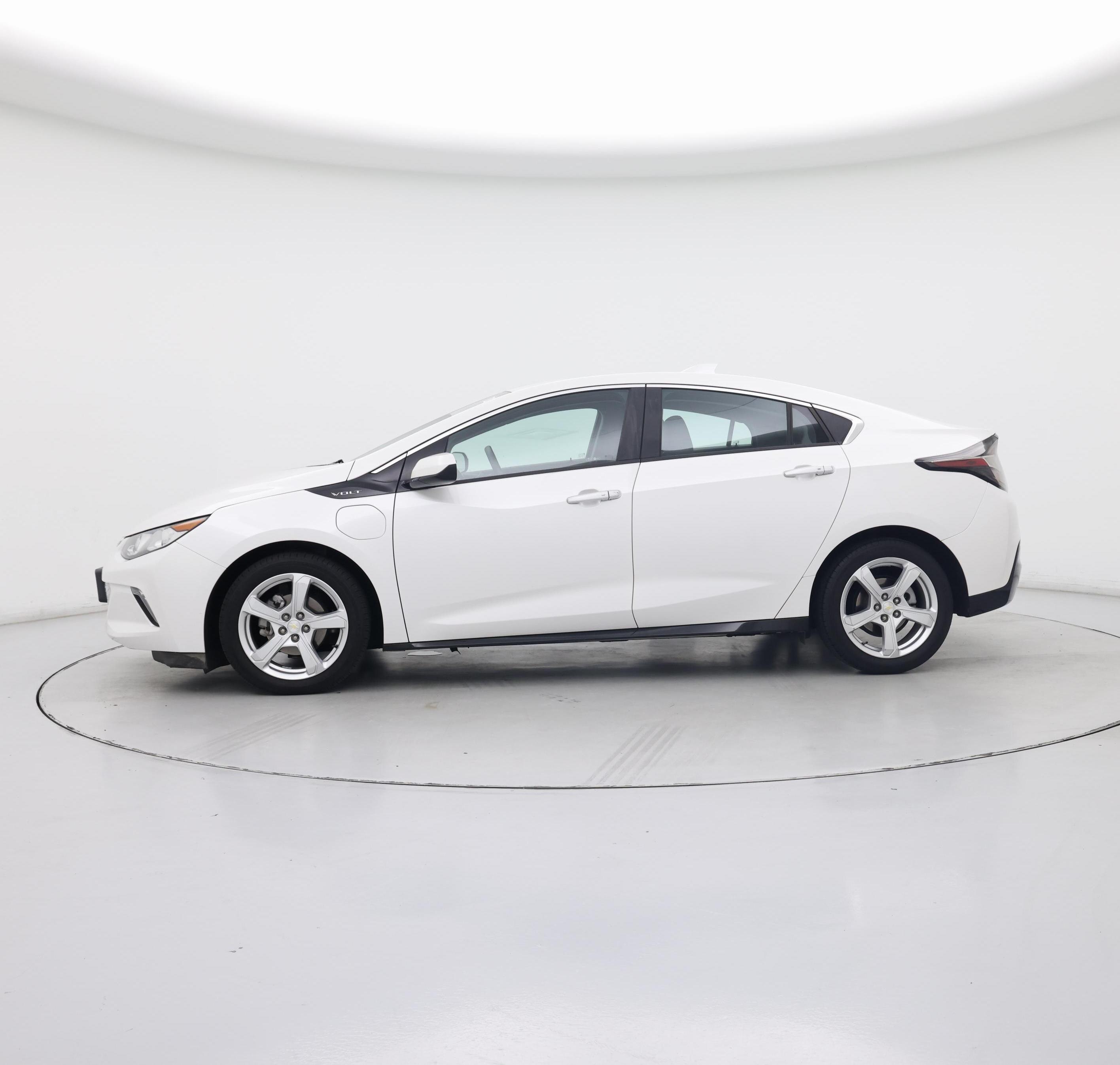 Thumbnail: 2017 Chevrolet Volt - 3