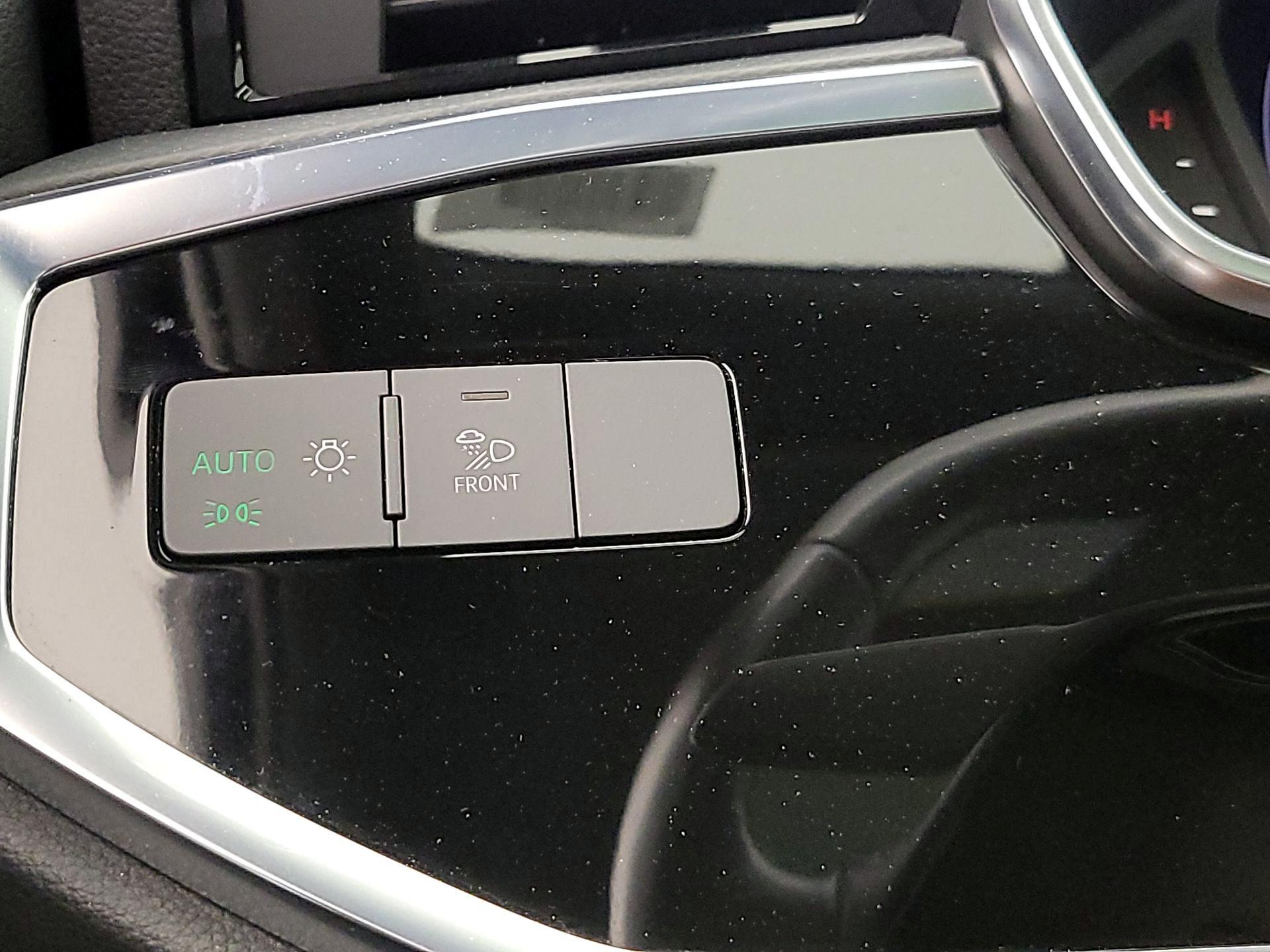 Thumbnail: 2020 Audi Q3 - 13
