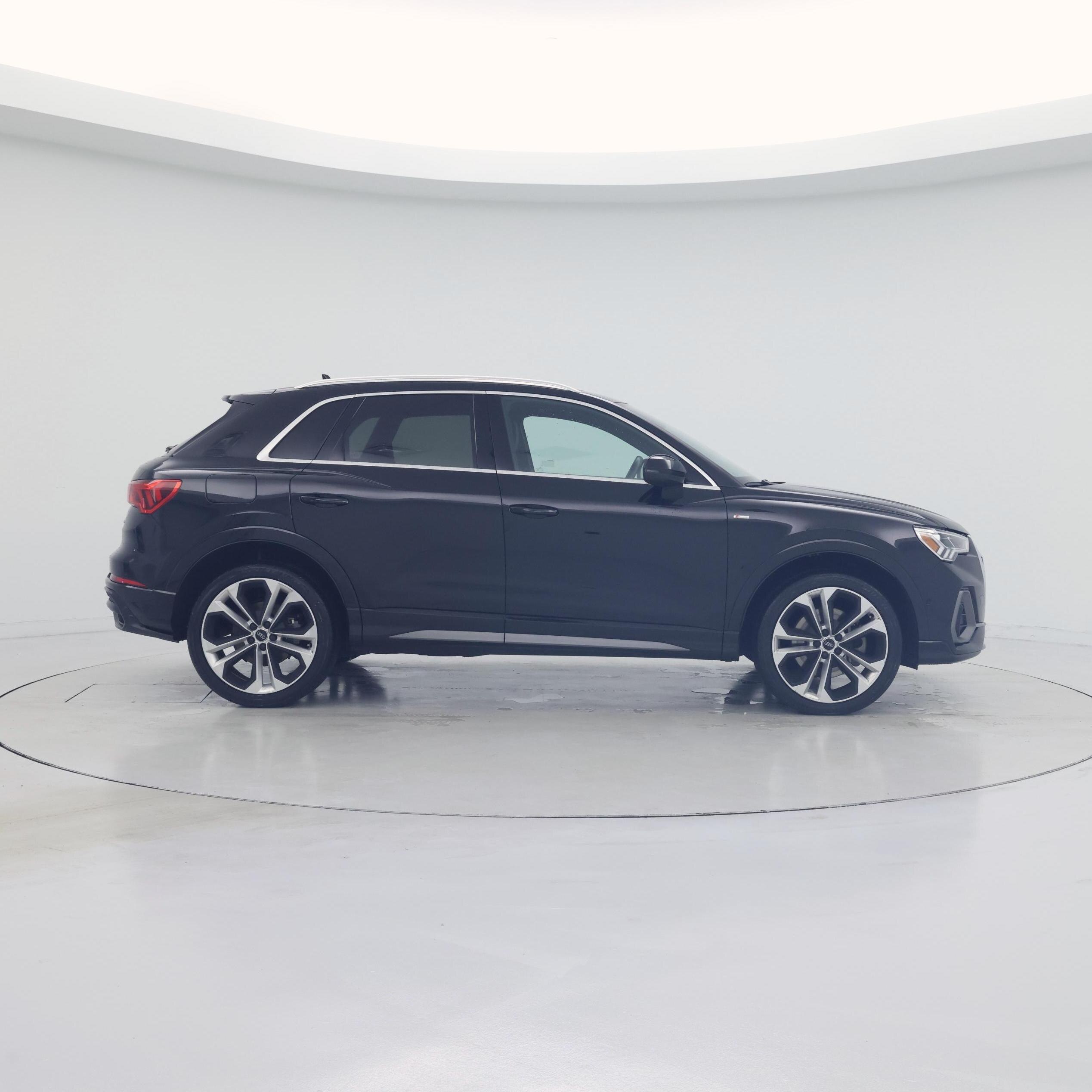 Thumbnail: 2020 Audi Q3 - 7