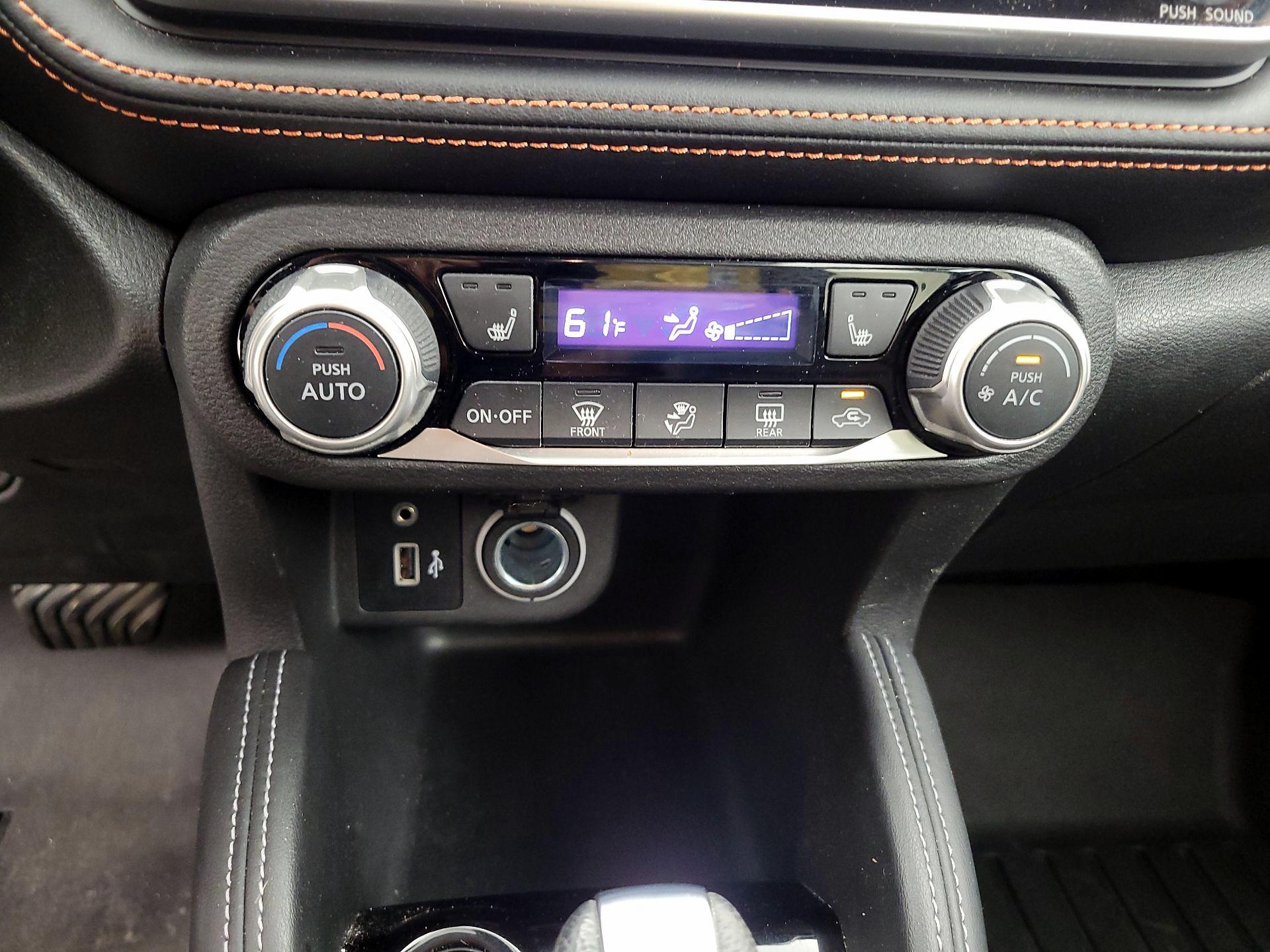 Thumbnail: 2020 Nissan Kicks - 16