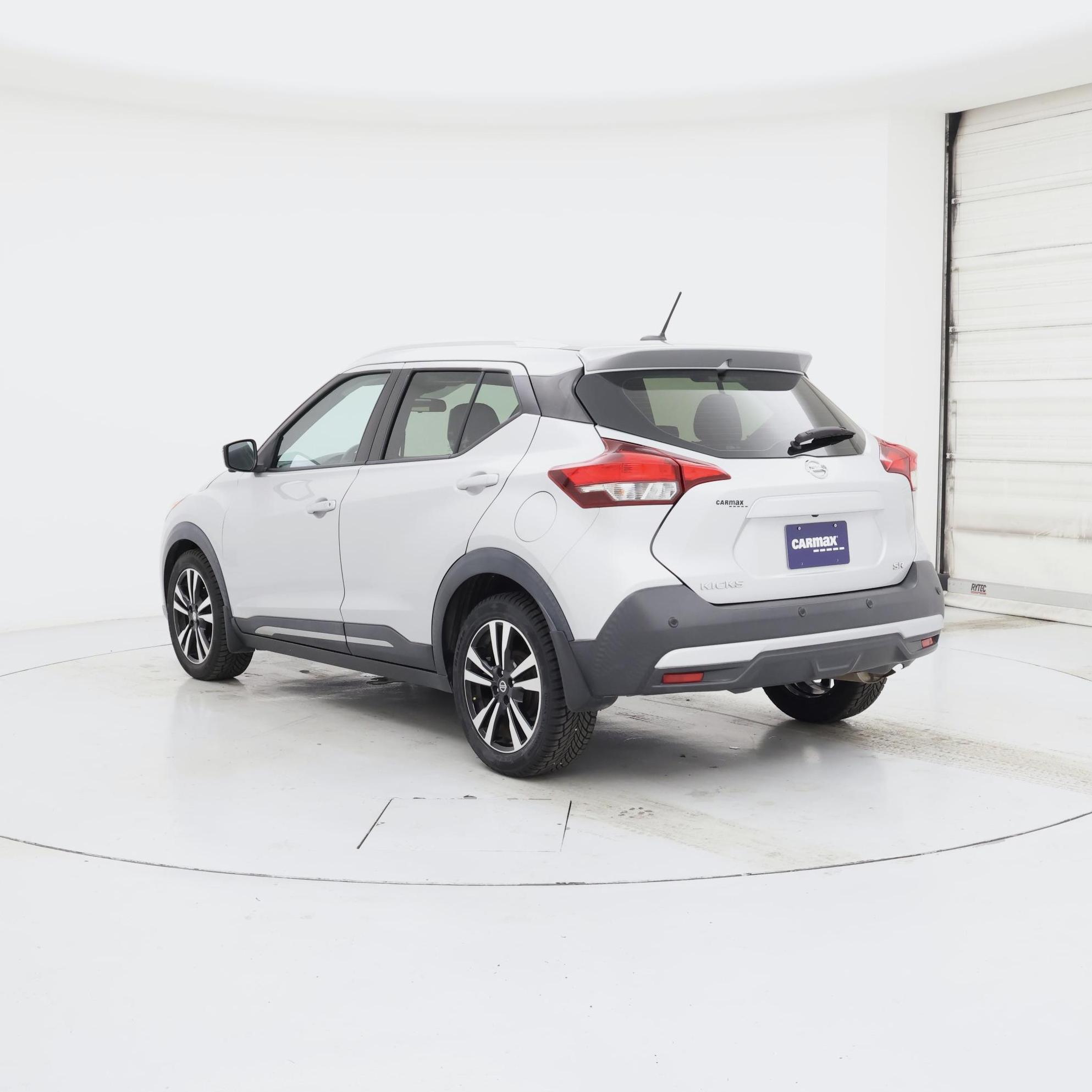 Thumbnail: 2020 Nissan Kicks - 2