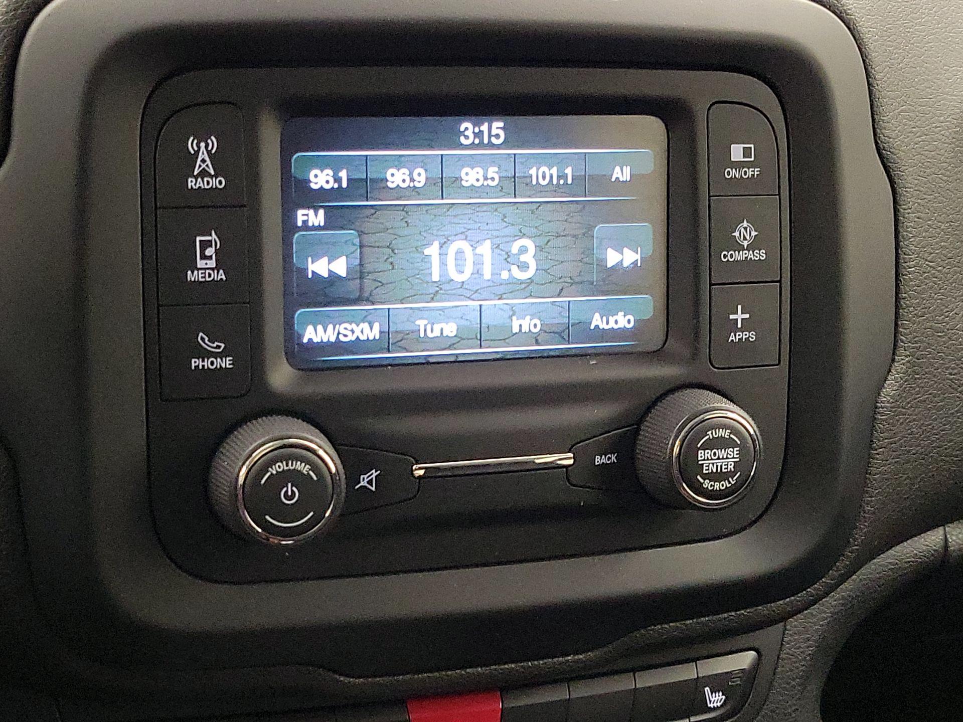 Thumbnail: 2016 Jeep Renegade - 15