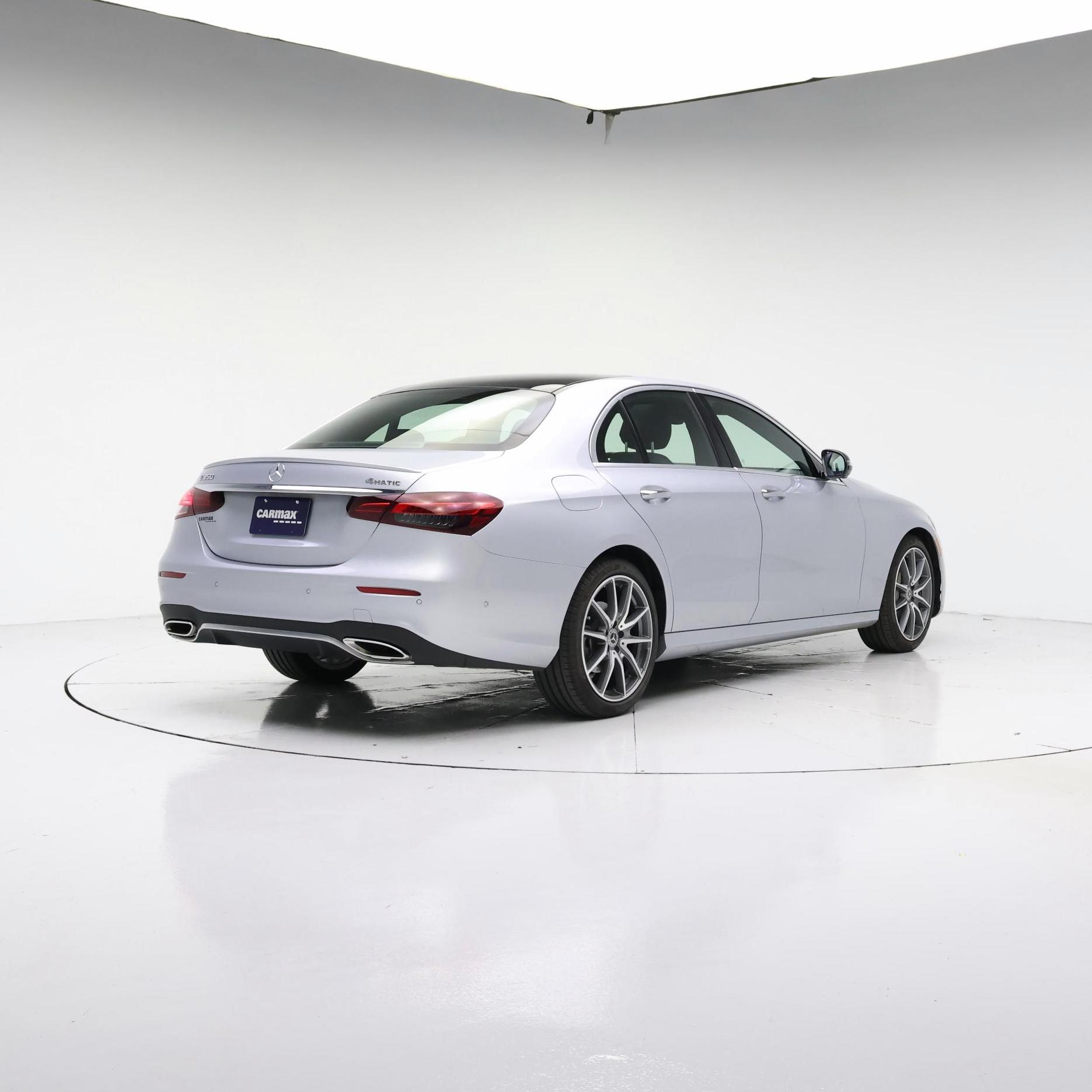Thumbnail: 2021 Mercedes-Benz E-Class - 8