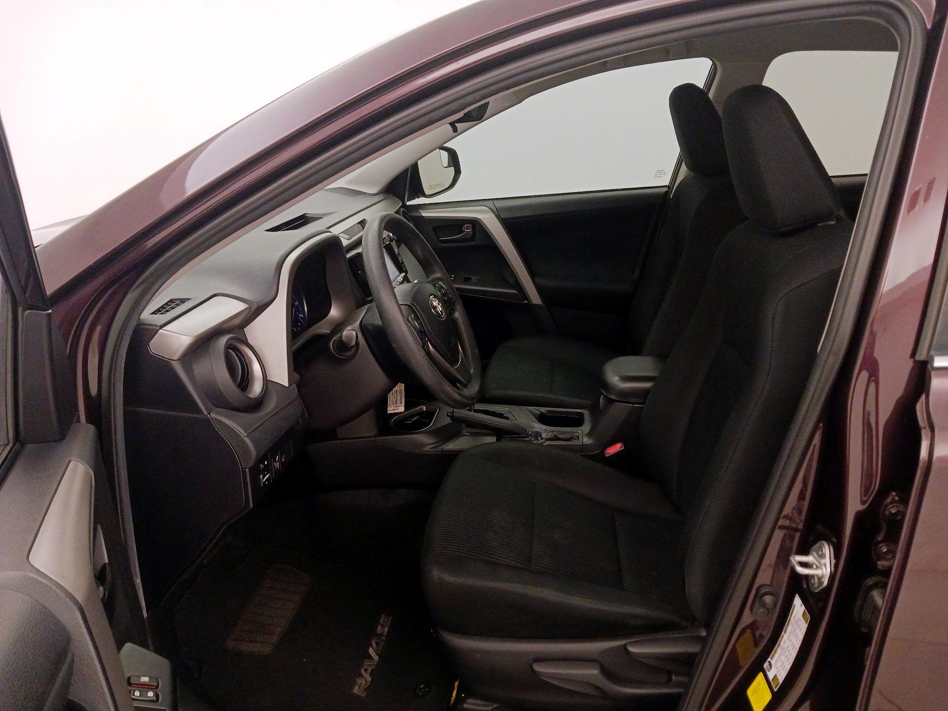 Thumbnail: 2018 Toyota RAV4 - 11