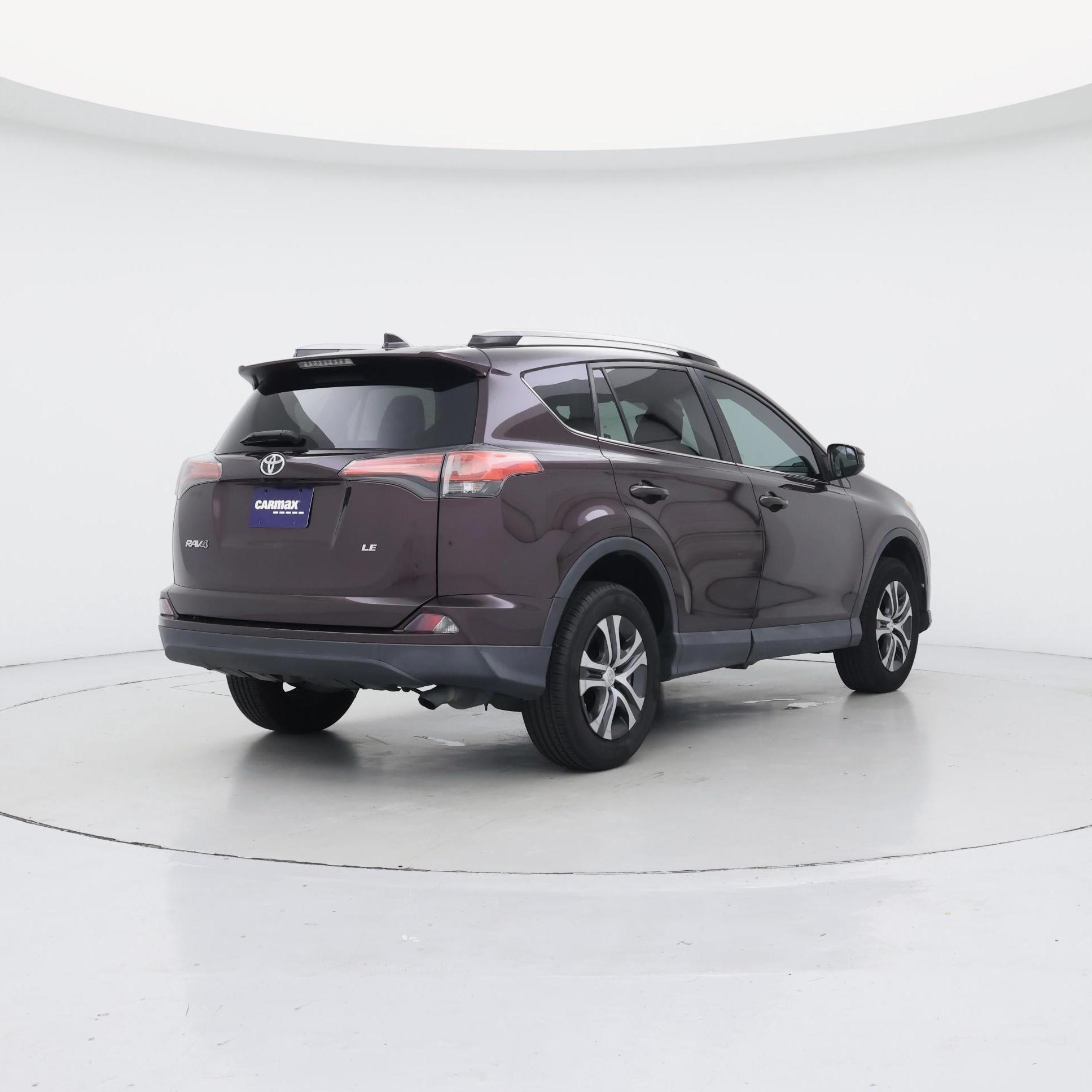 Thumbnail: 2018 Toyota RAV4 - 8