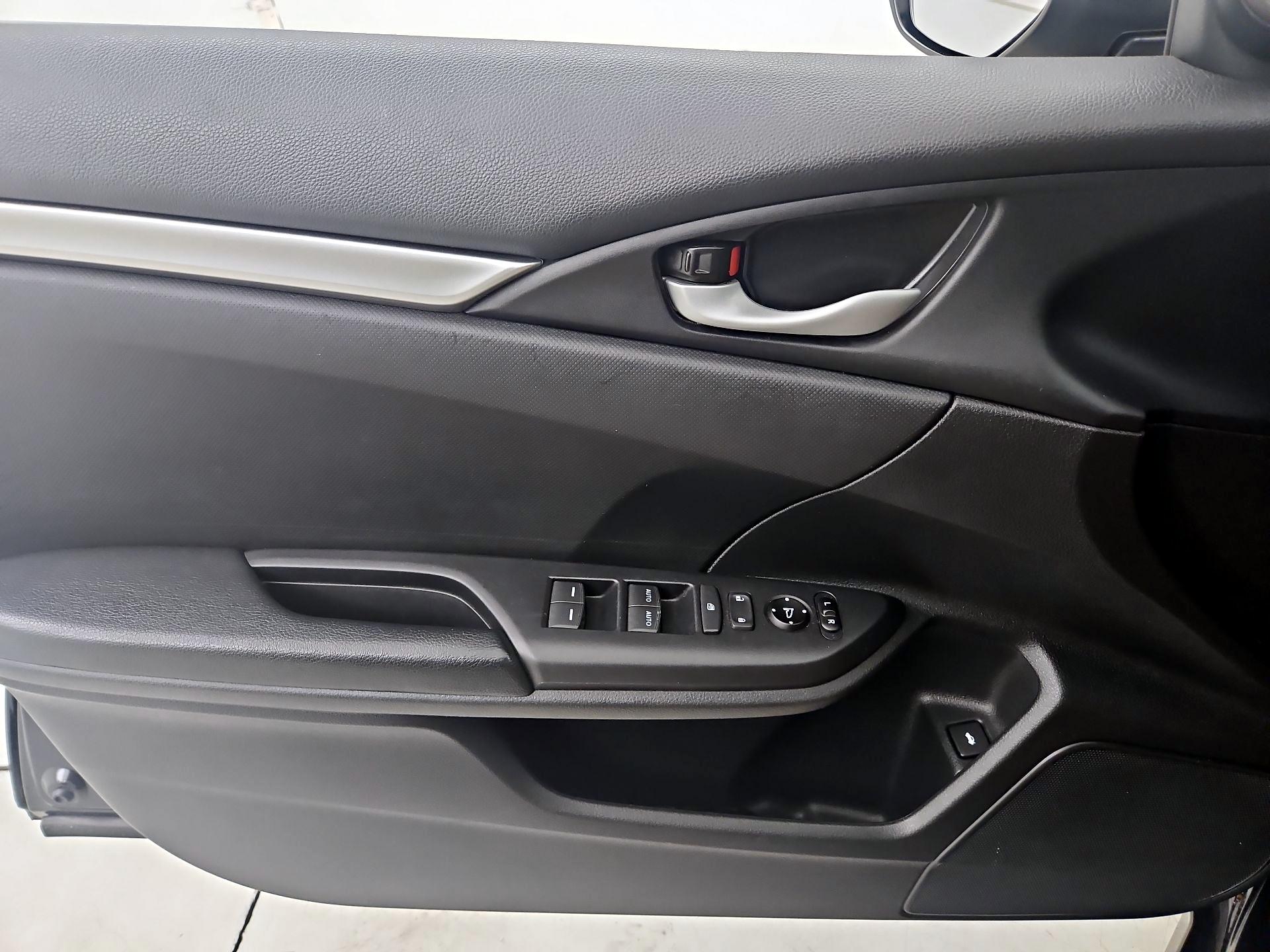 Thumbnail: 2020 Honda Civic - 10