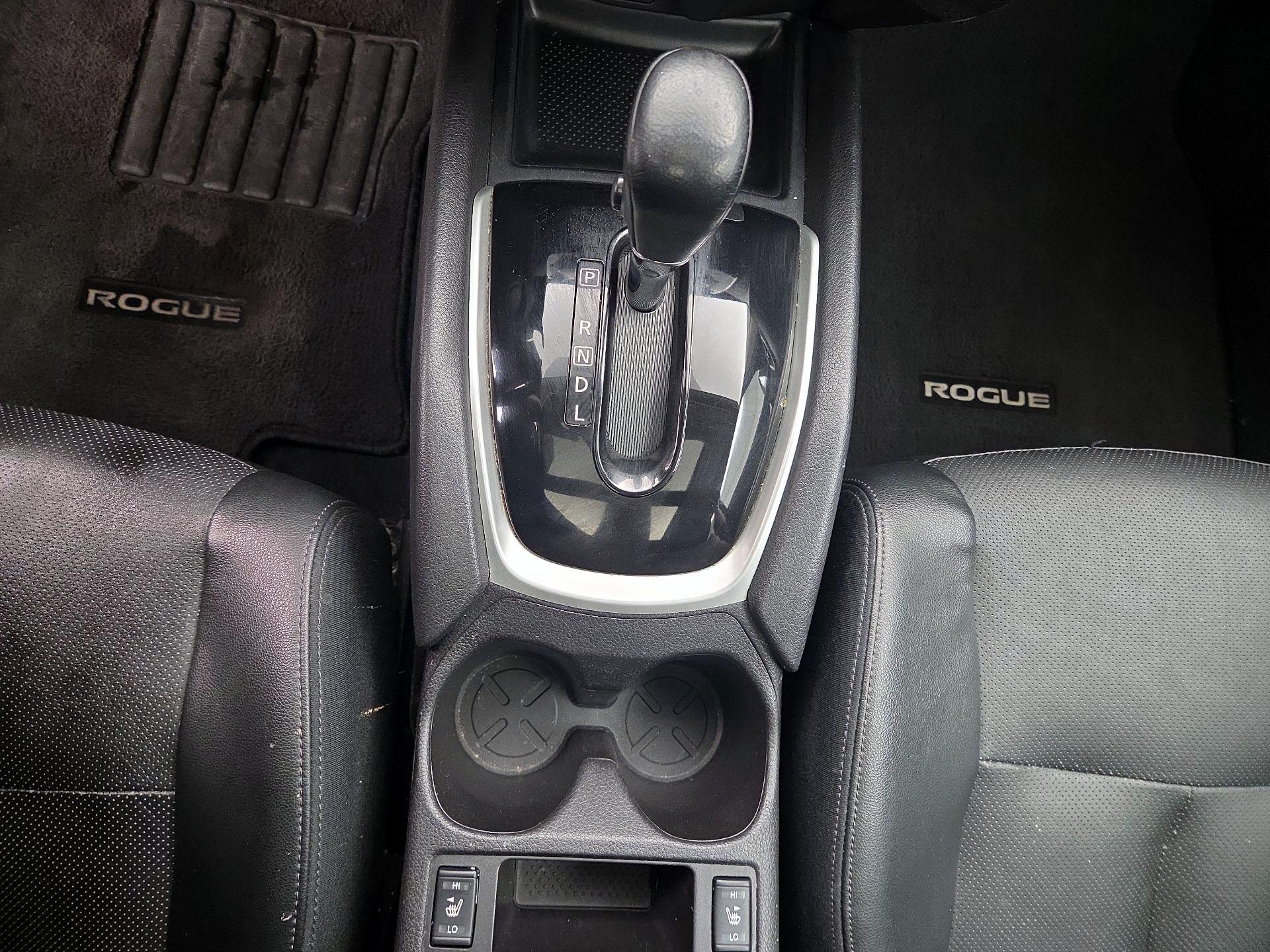 Thumbnail: 2016 Nissan Rogue - 18