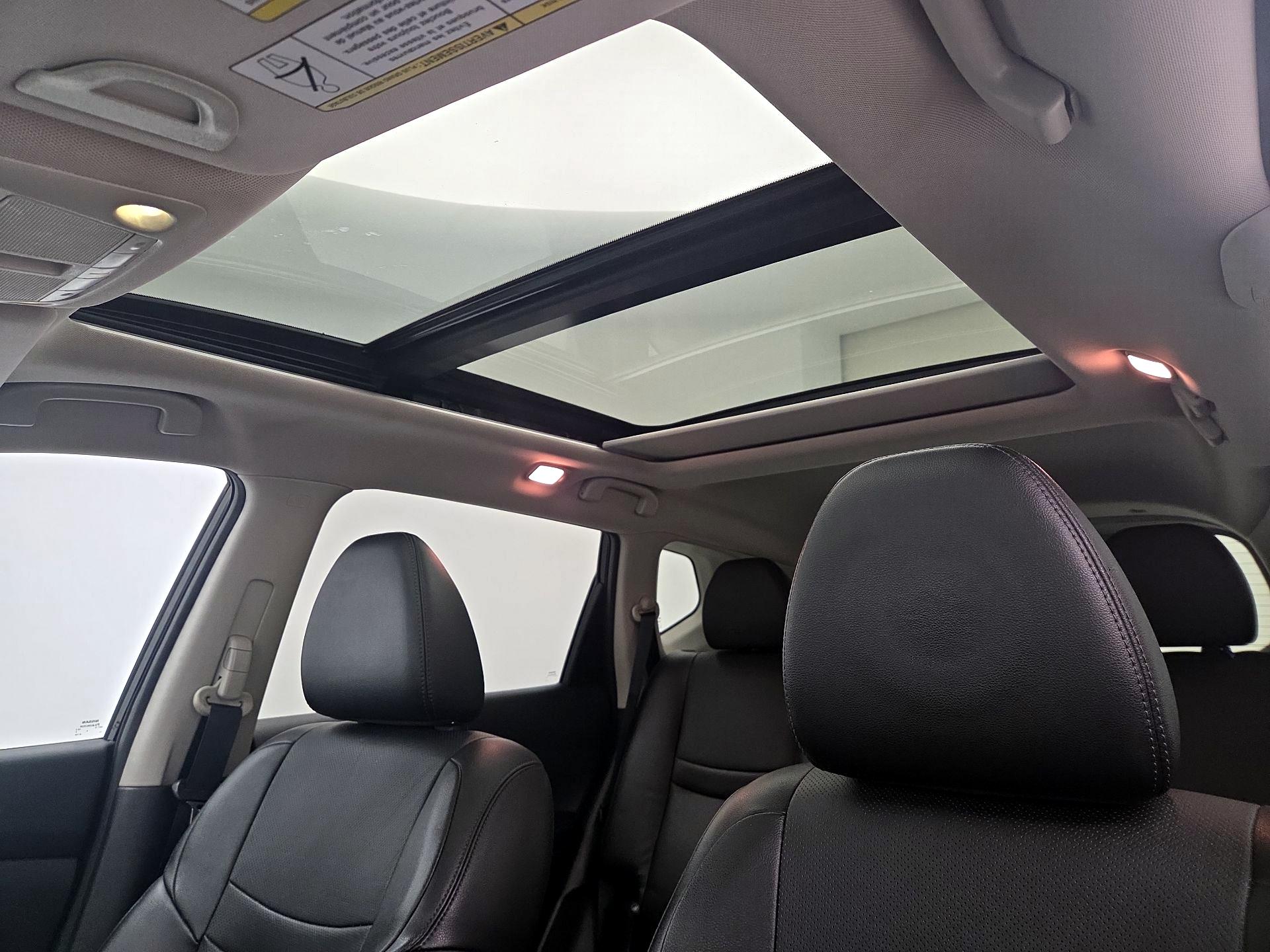 Thumbnail: 2016 Nissan Rogue - 20