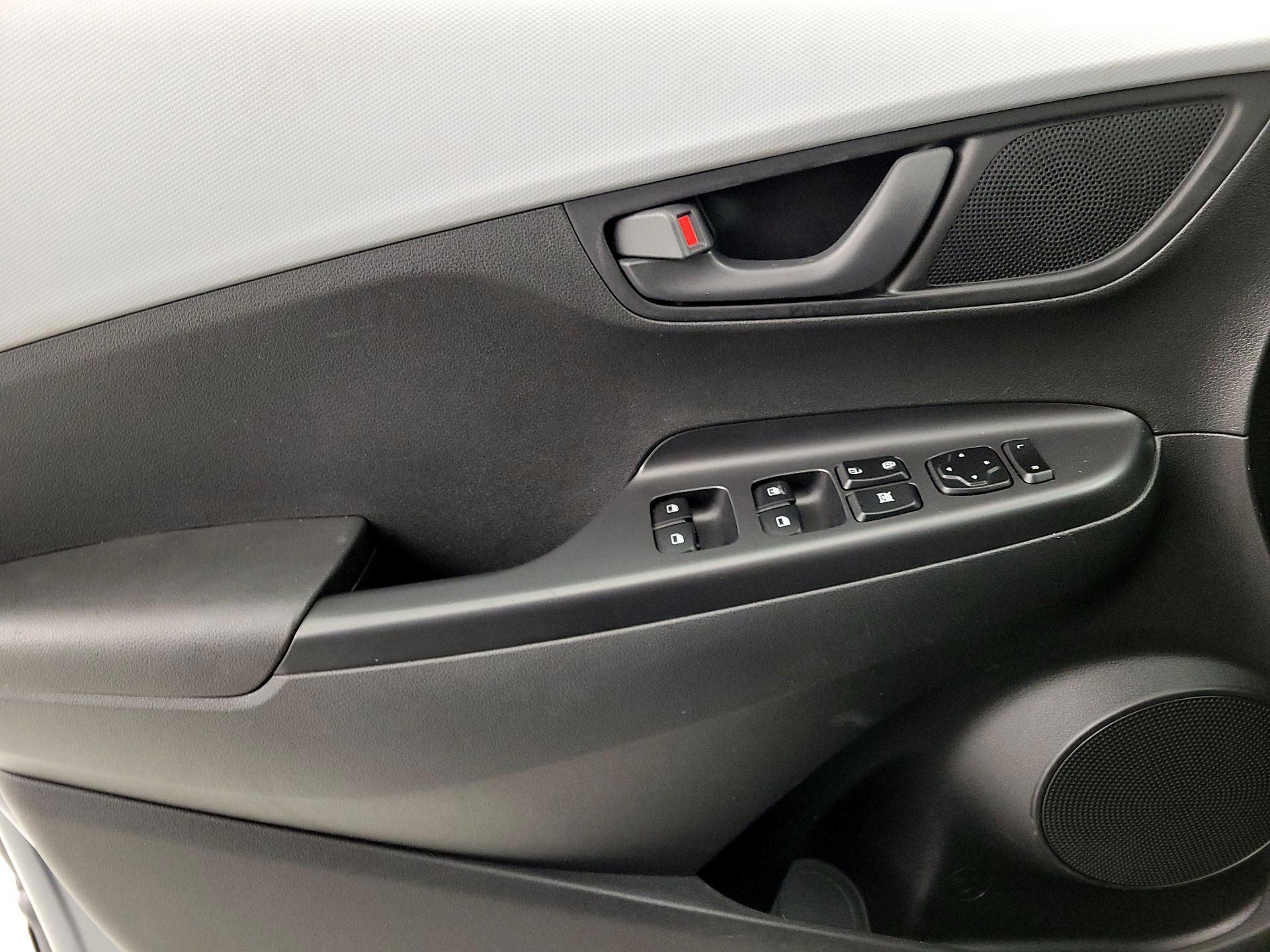 Thumbnail: 2018 Hyundai Kona - 12
