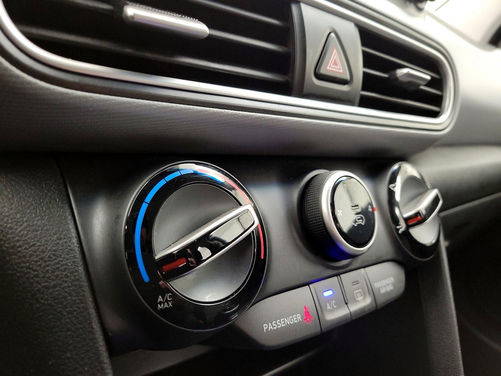 2018 Hyundai Kona SE - Photo 17